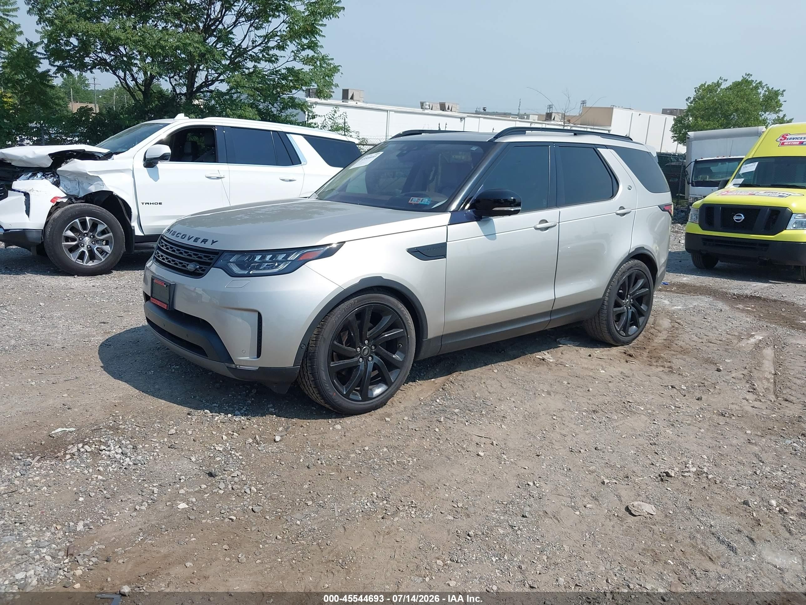2017 Land rover Discovery VIN SALRHBBV3HA041502 IAAI salvage auction — Front End, Salvage (Pennsylvania), sold $4,150 on 2026-09-04 (photo 2)
