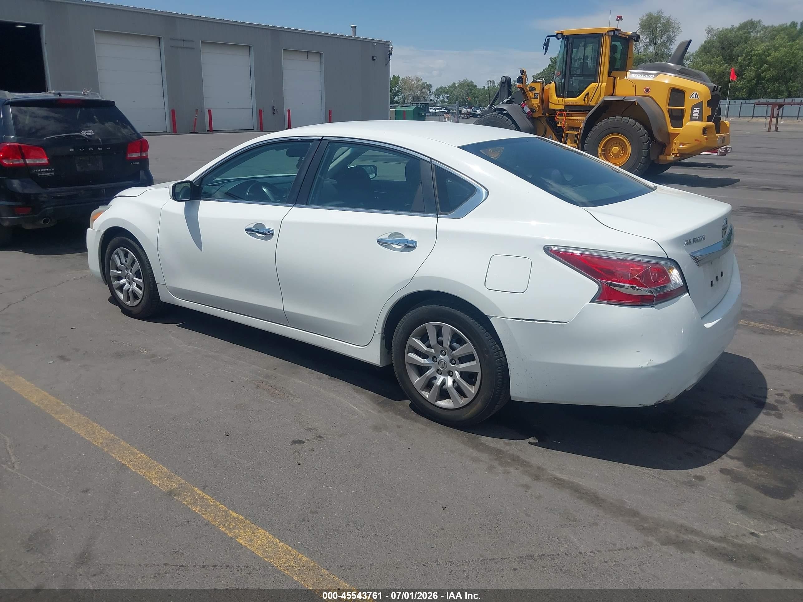 2015 Nissan Altima VIN 1N4AL3AP0FC275812 IAAI salvage auction — Normal Wear, Clear (Utah), sold $450 on 2026-07-09 (photo 3)