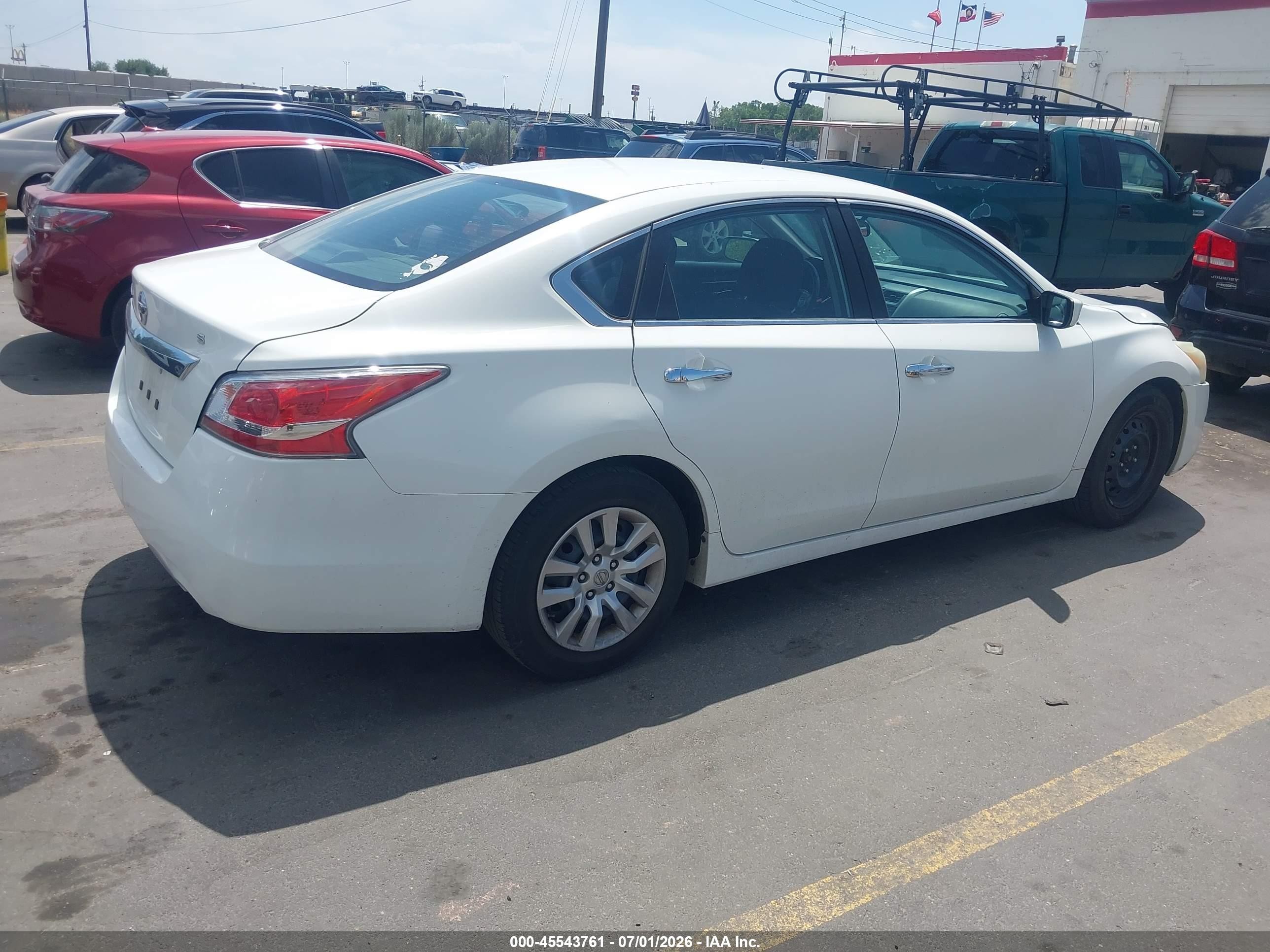 2015 Nissan Altima VIN 1N4AL3AP0FC275812 IAAI salvage auction — Normal Wear, Clear (Utah), sold $450 on 2026-07-09 (photo 4)