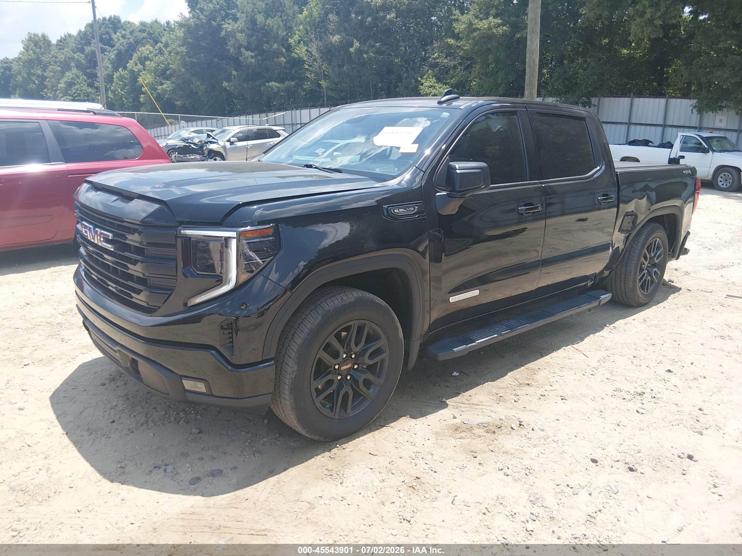2024 Gmc SIERRA VIN 3GTUUCED2RG252800 IAAI salvage auction — Side, Salvage (Georgia), sold $18,400 on 2026-08-20 (photo 2)