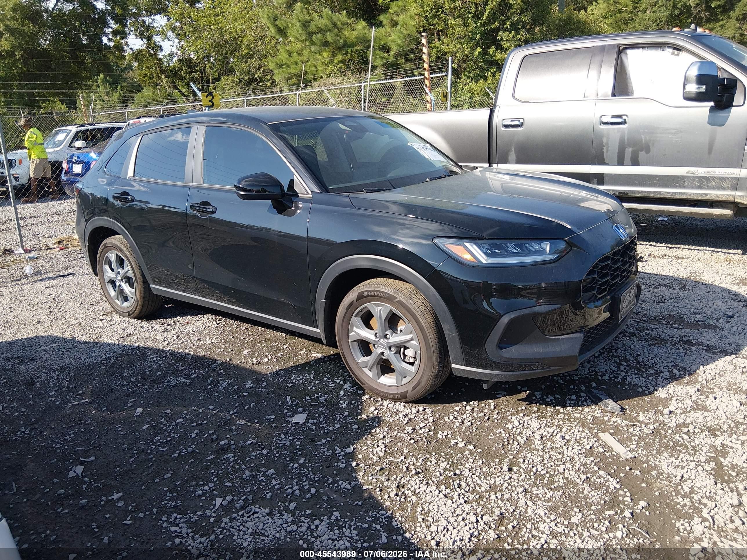 2026 Honda HR-V VIN 3CZRZ1H30TM729211 — IAAI salvage auction photo