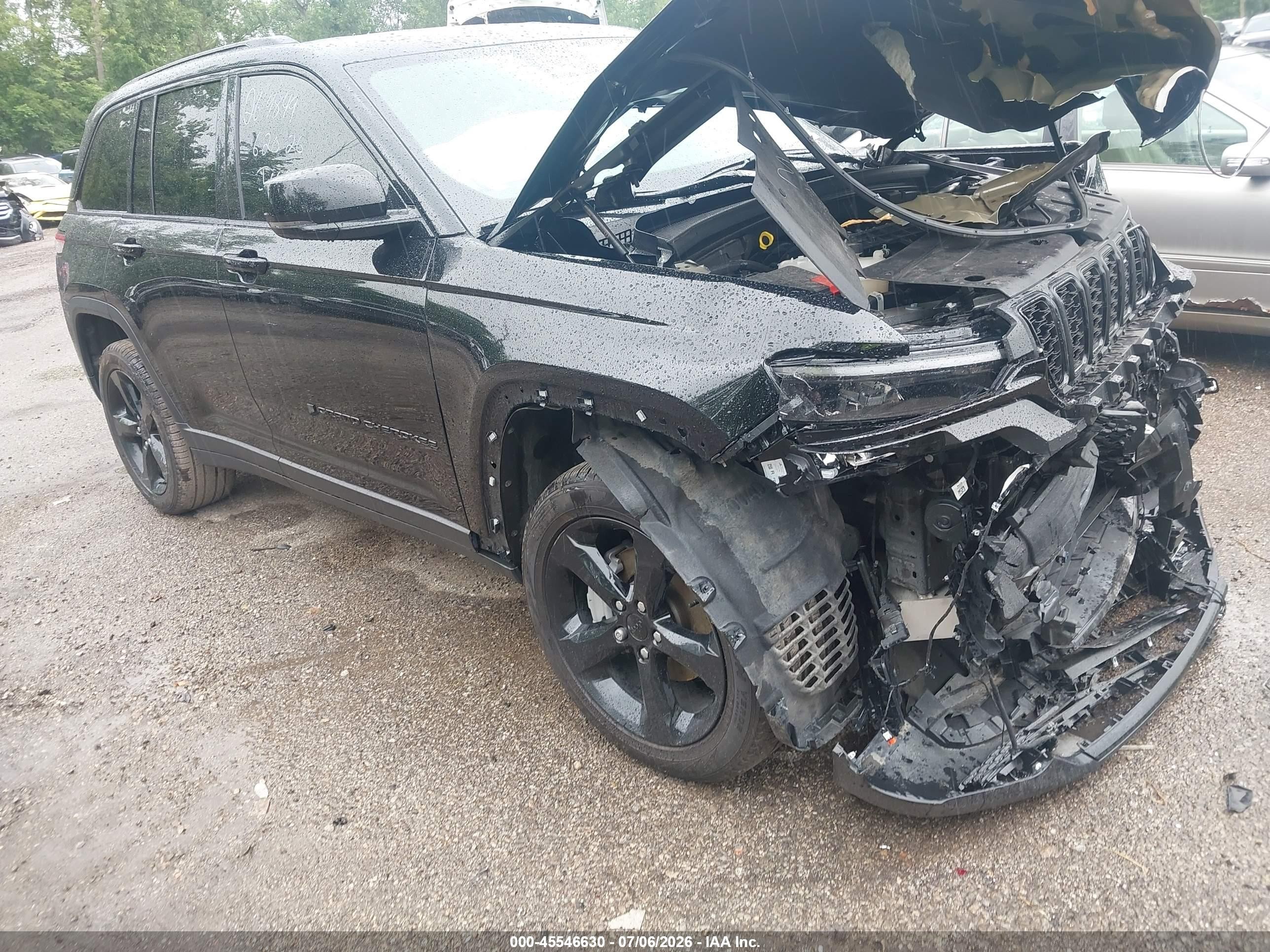 2025 Jeep Grand Cherokee VIN 1C4RJHBG9SC371639 — IAAI salvage auction photo