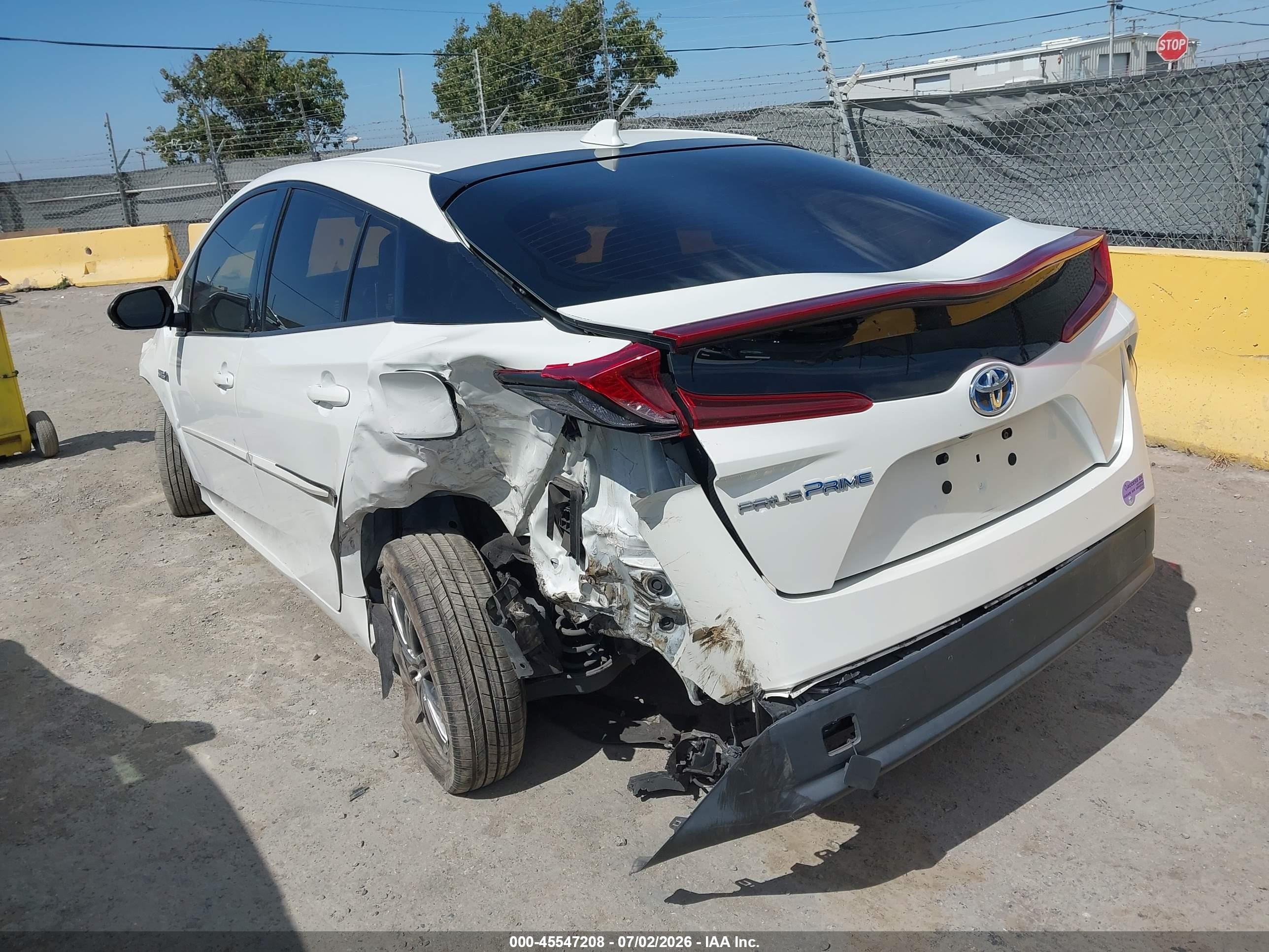 2018 Toyota Prius Prime VIN JTDKARFP7J3100708 IAAI salvage auction — Normal Wear, Clear - Dealer Only (California), sold $3,450 on 2026-07-09 (photo 3)