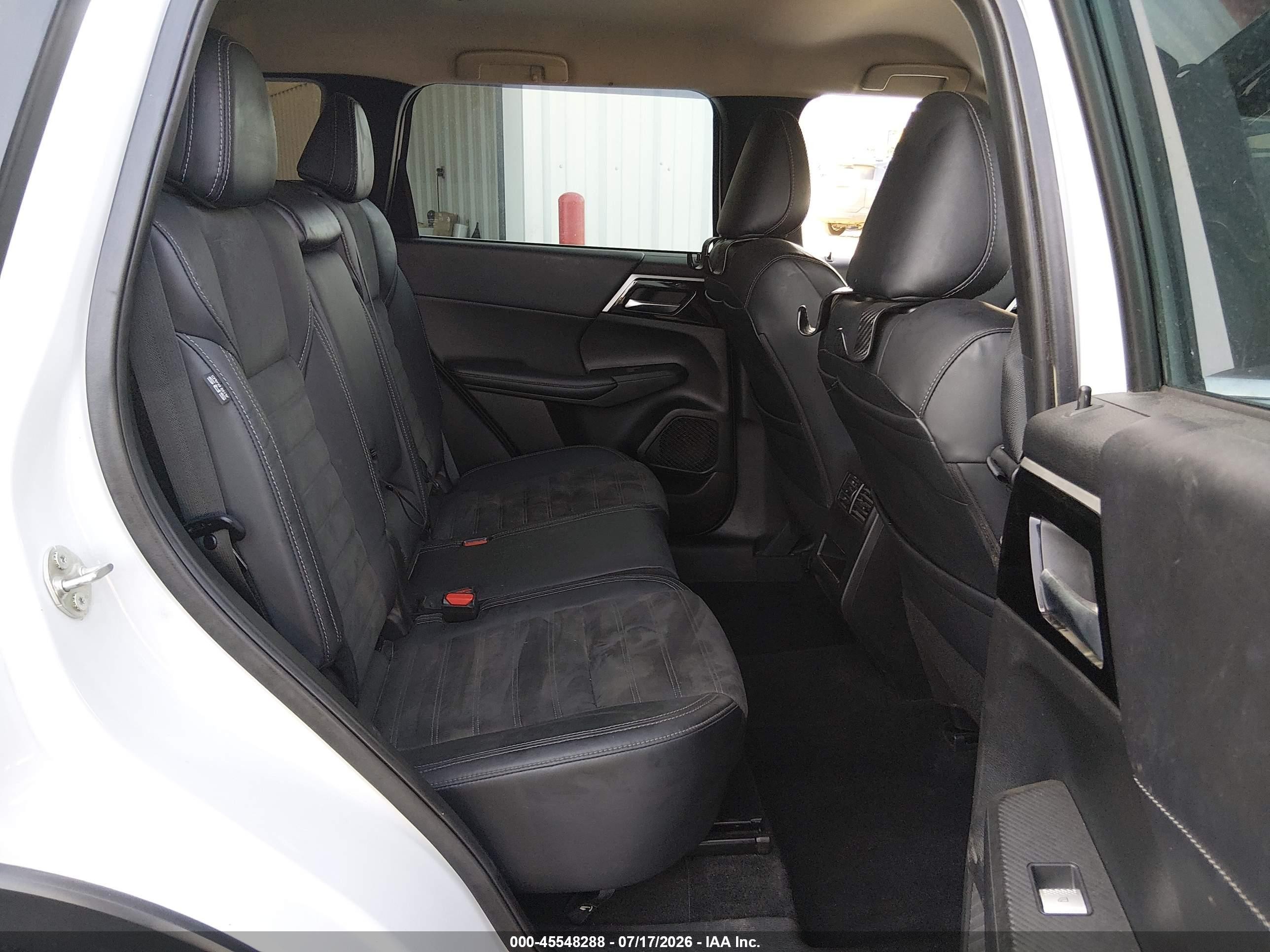2022 Mitsubishi Outlander VIN JA4J3UA85NZ086376 IAAI salvage auction — Water/Flood, Junk (Oklahoma), sold $4,150 on 2026-09-25 (photo 8)