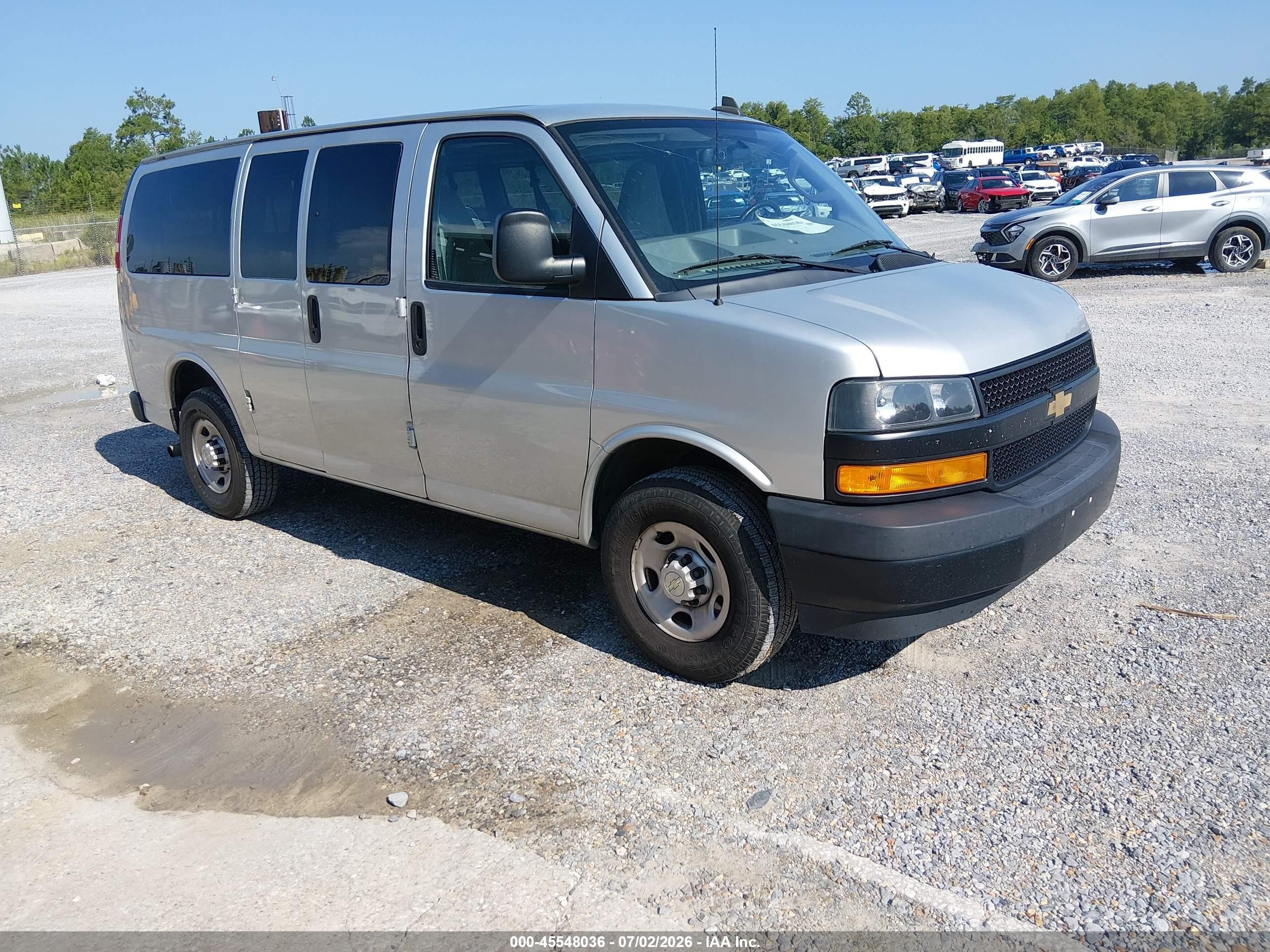 2023 Chevrolet Express 2500 VIN 1GAWGEFP0P1112740 — IAAI salvage auction photo