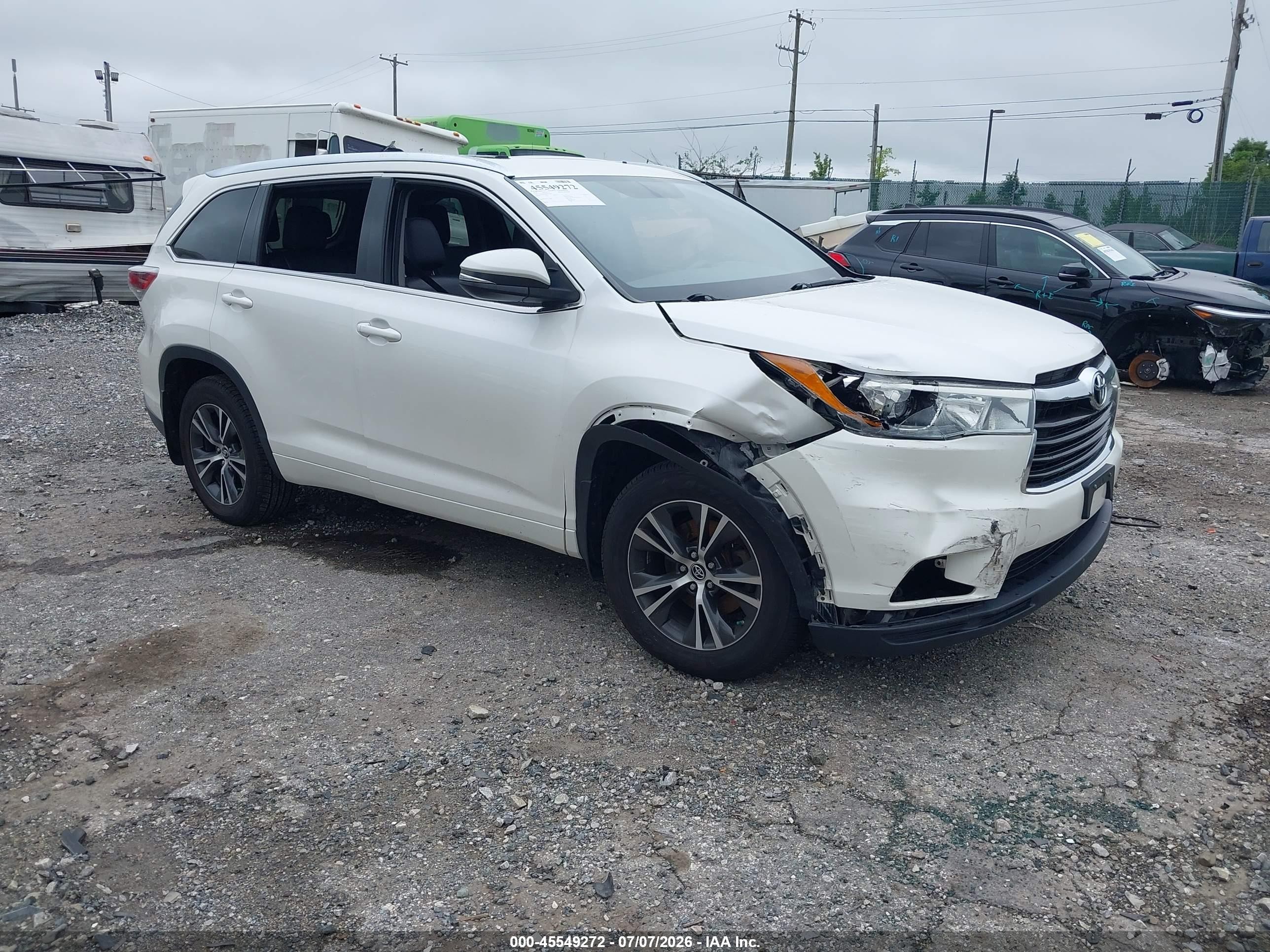 2016 Toyota Highlander VIN 5TDJKRFH6GS228589 — IAAI salvage auction photo
