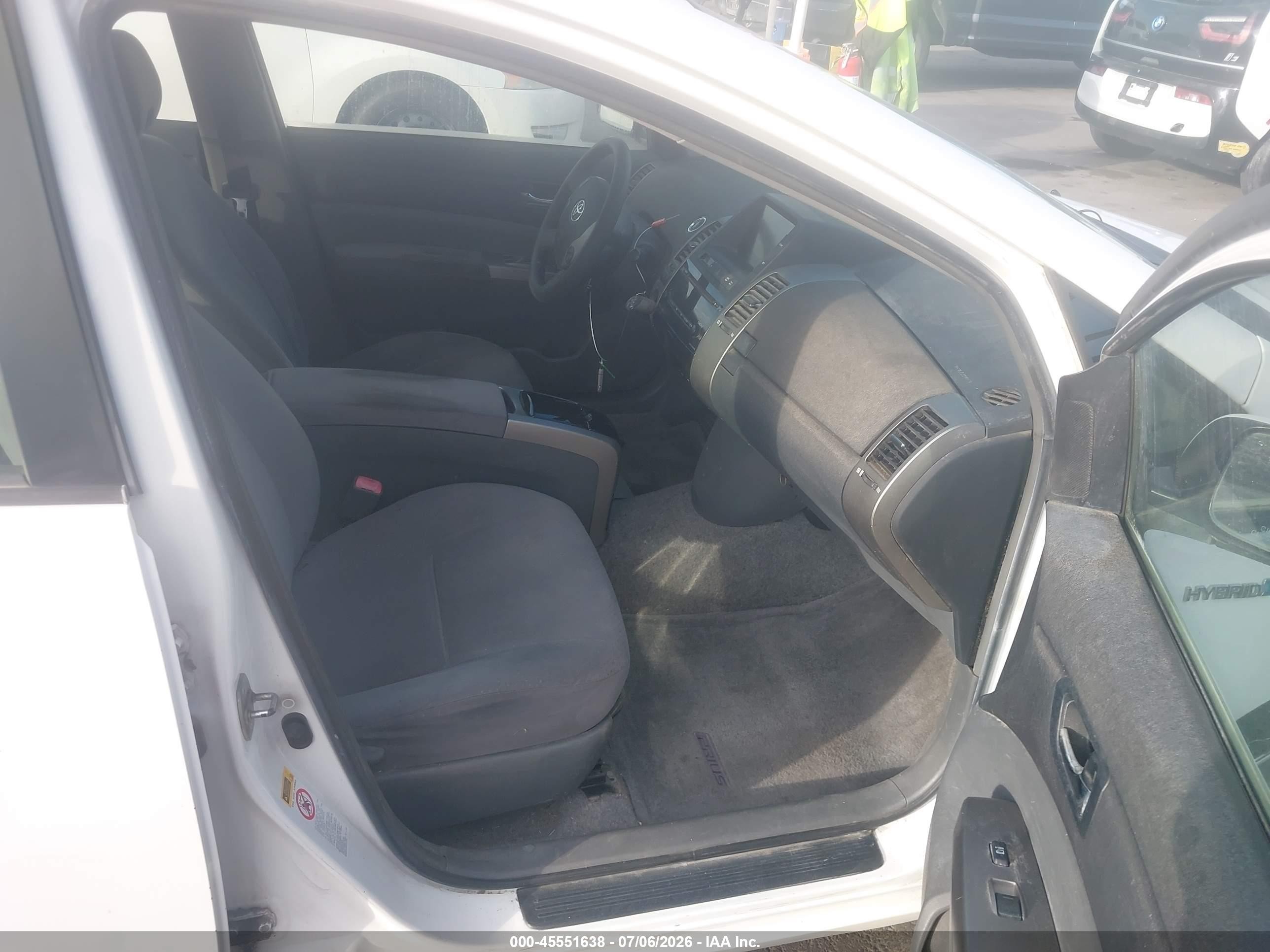 2006 Toyota Prius VIN JTDKB20U763128390 IAAI salvage auction — Normal Wear, Clear (Utah), sold $250 on 2026-07-09 (photo 5)
