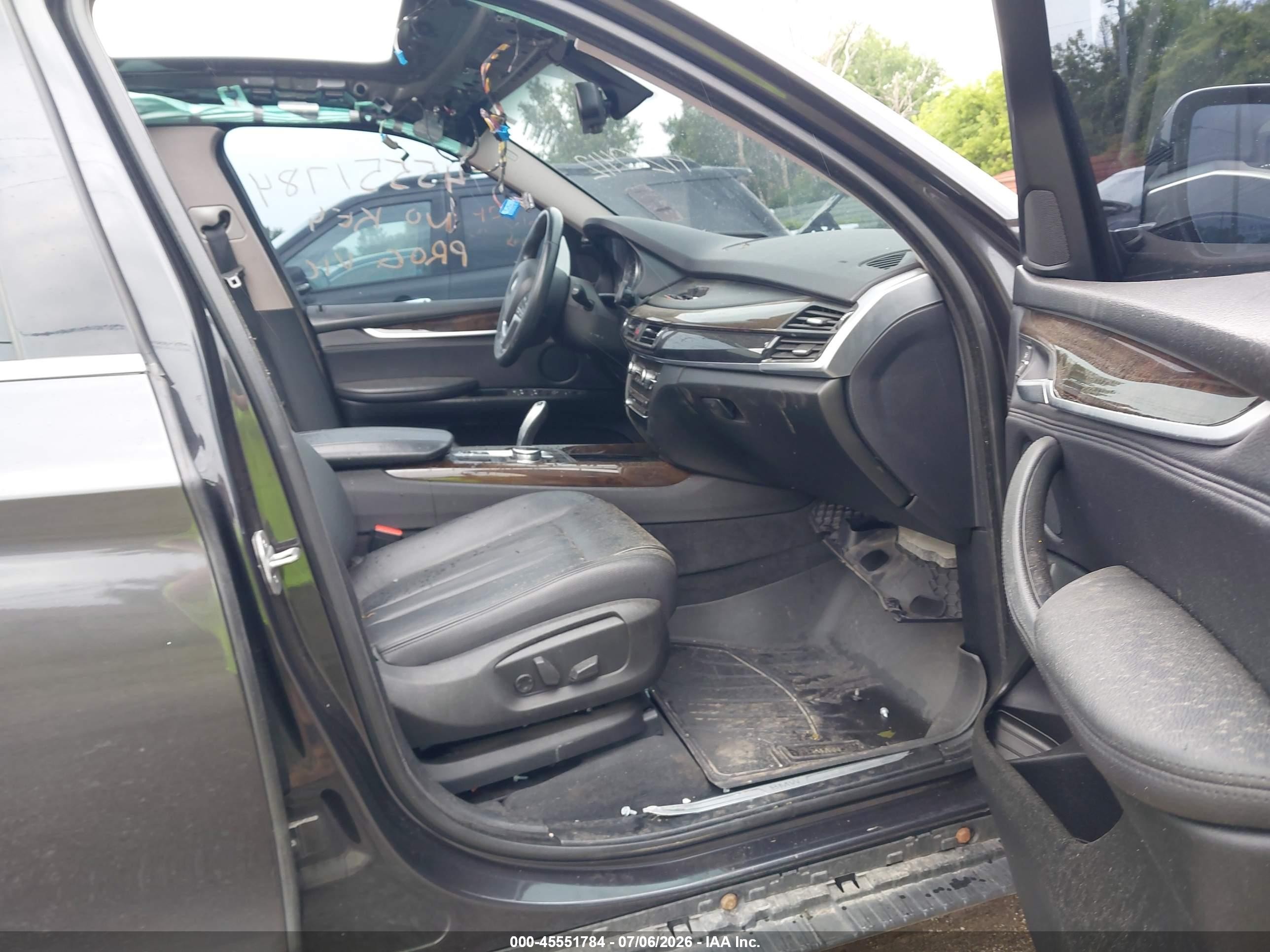 2014 BMW X5 VIN 5UXKR0C57E0H20412 IAAI salvage auction — Theft, Clear (Michigan), sold $700 on 2026-09-11 (photo 5)