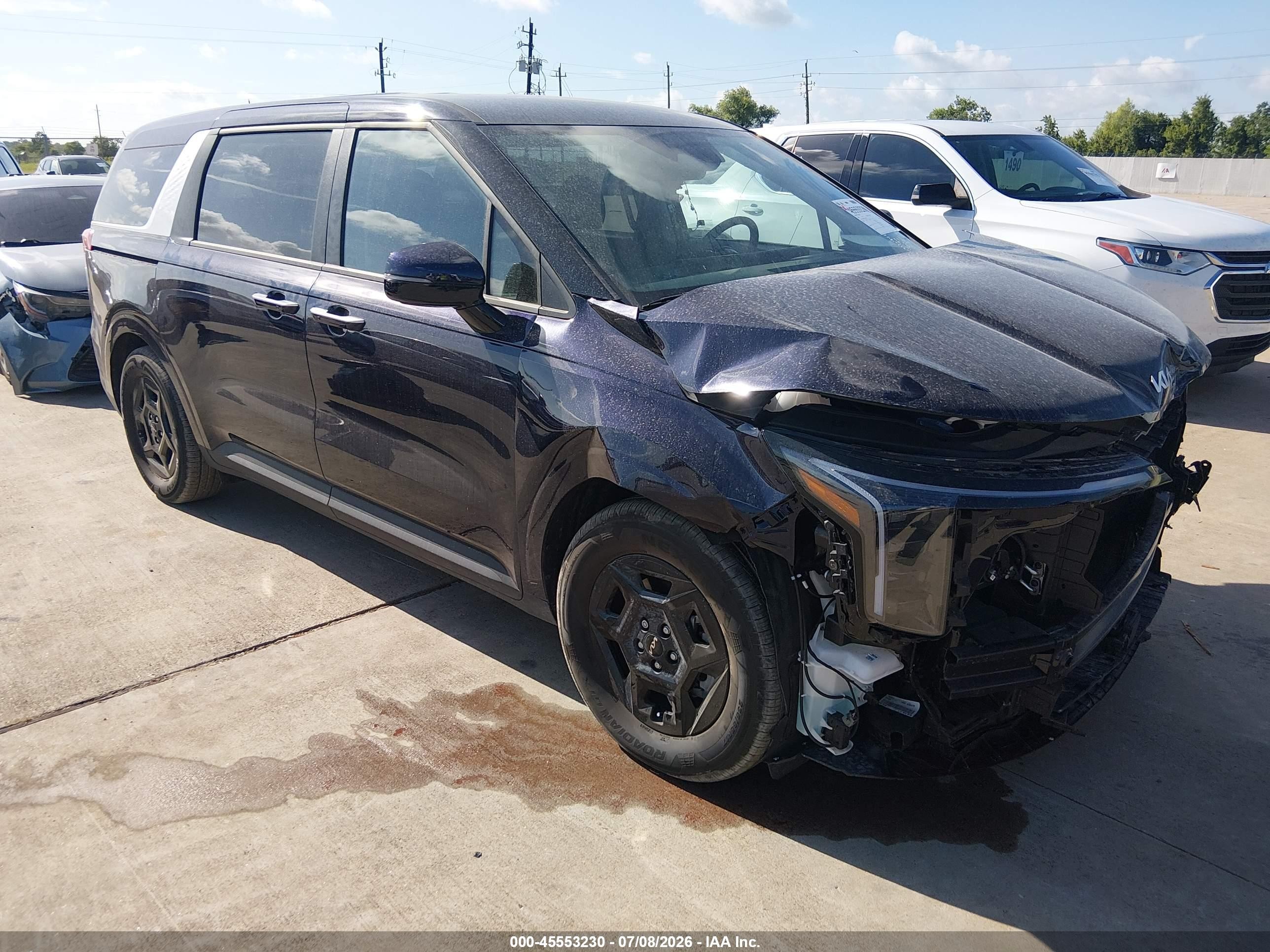 2026 Kia Carnival VIN KNDNB5K3XT6630470 — IAAI salvage auction photo