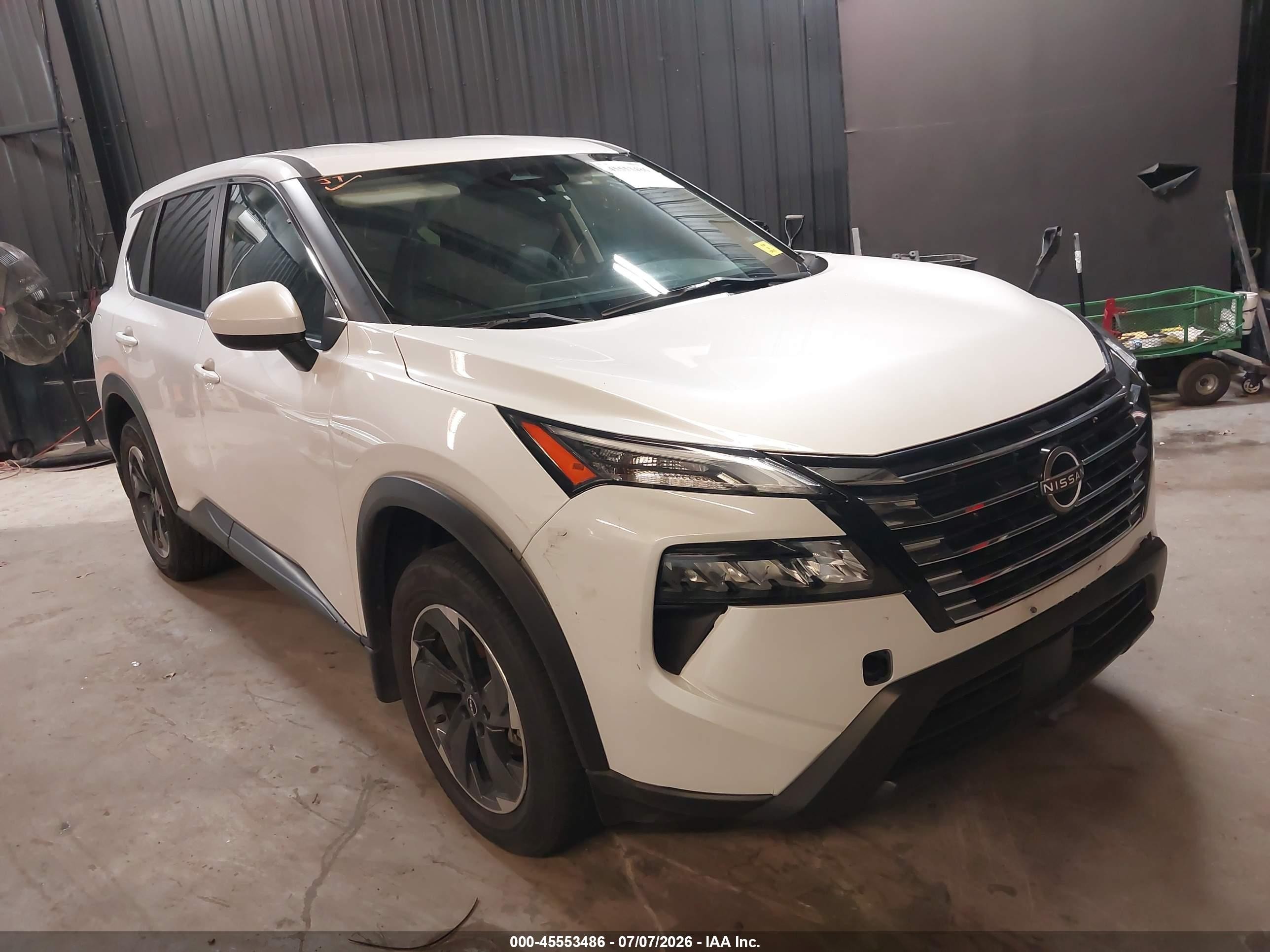2024 Nissan Rogue VIN JN8BT3BB6RW448144 IAAI salvage auction — Side, Wait Title, sold $6,500 on 2026-09-20 (photo 1)