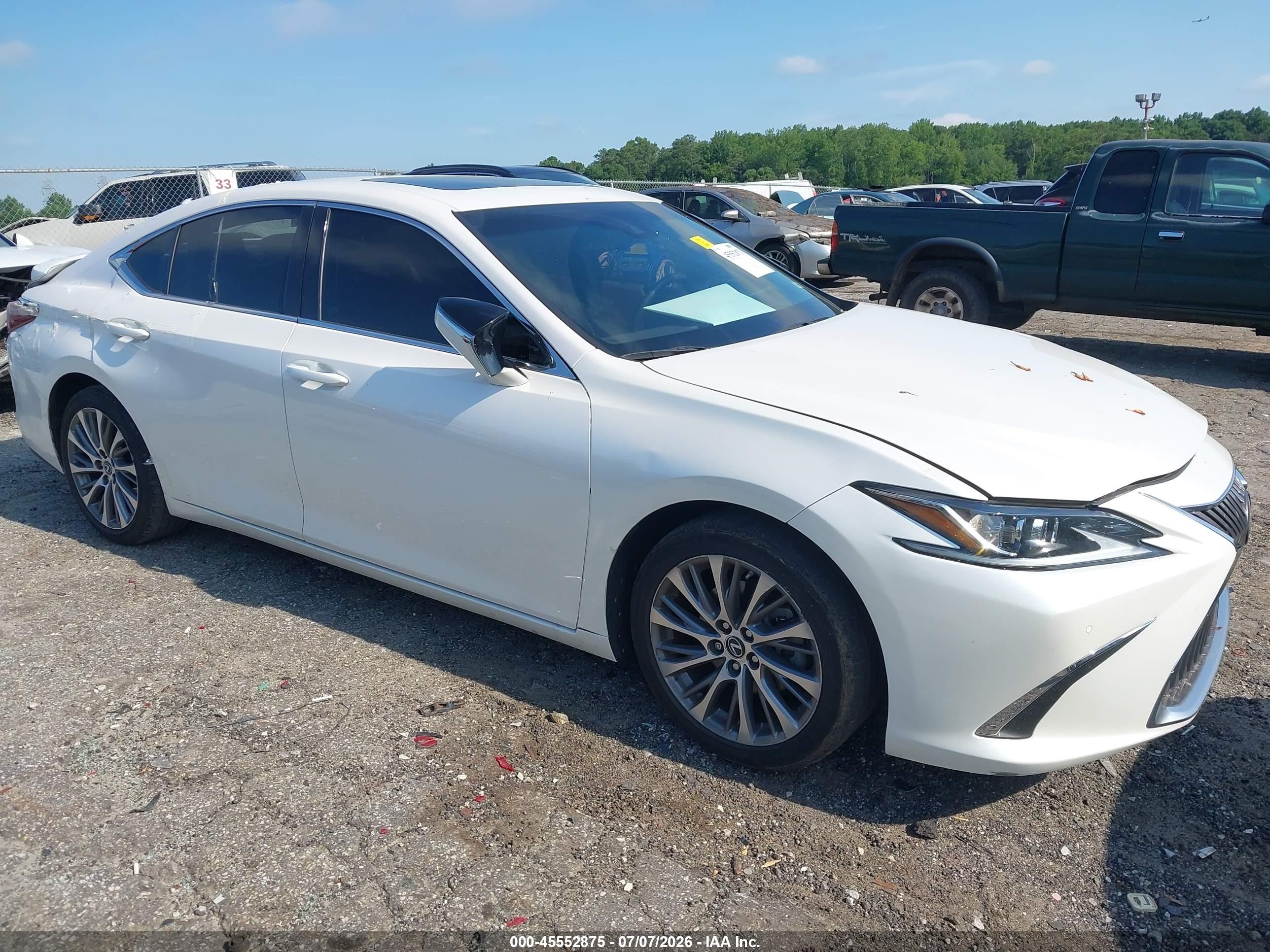 2021 Lexus ES 350 VIN 58ADZ1B1XMU094619 — IAAI salvage auction photo