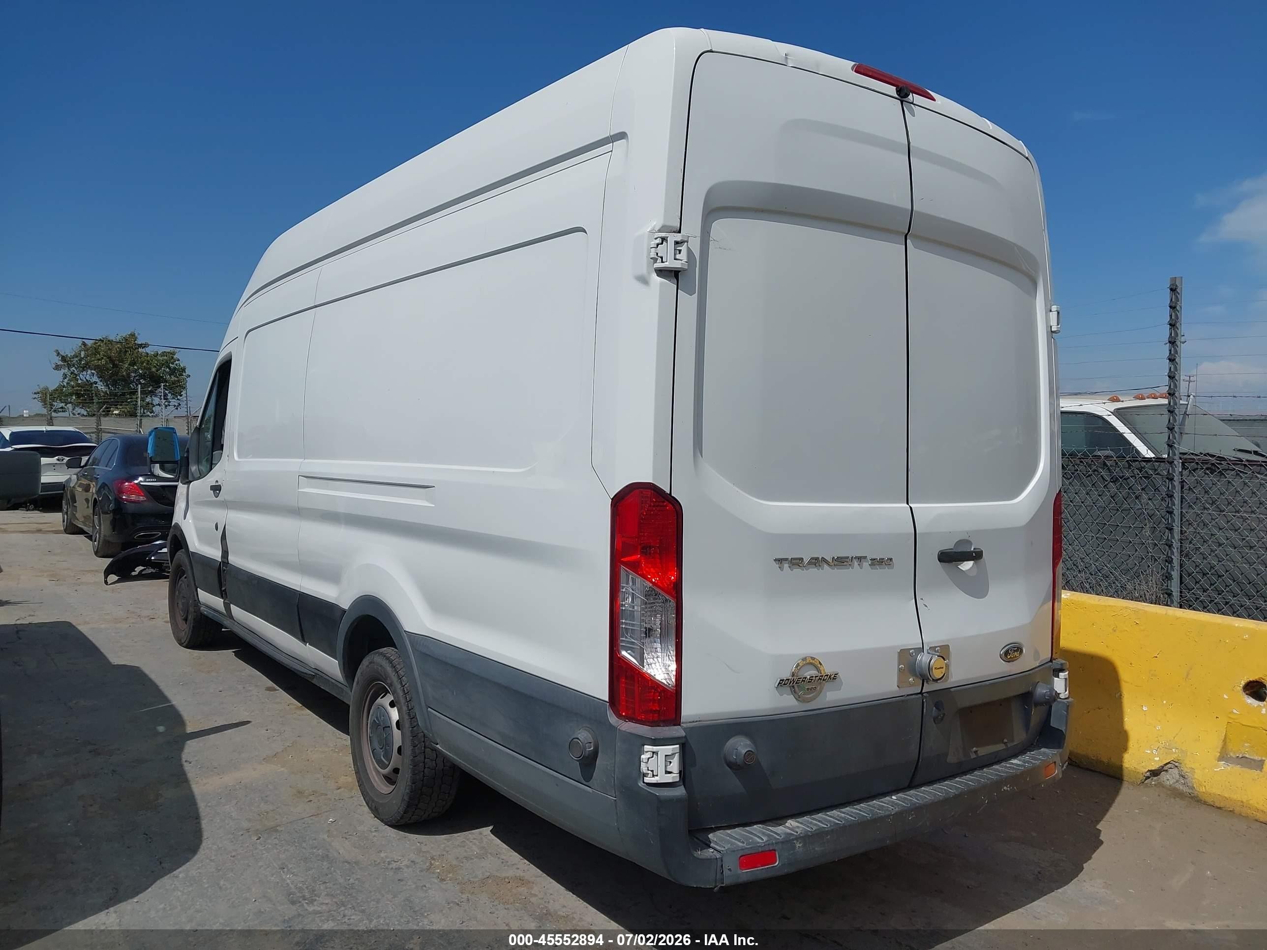 2015 Ford Transit-250 VIN 1FTYR3XV0FKA15784 IAAI salvage auction — Normal Wear, Clear - Dealer Only (California), sold $1,850 on 2026-07-09 (photo 3)