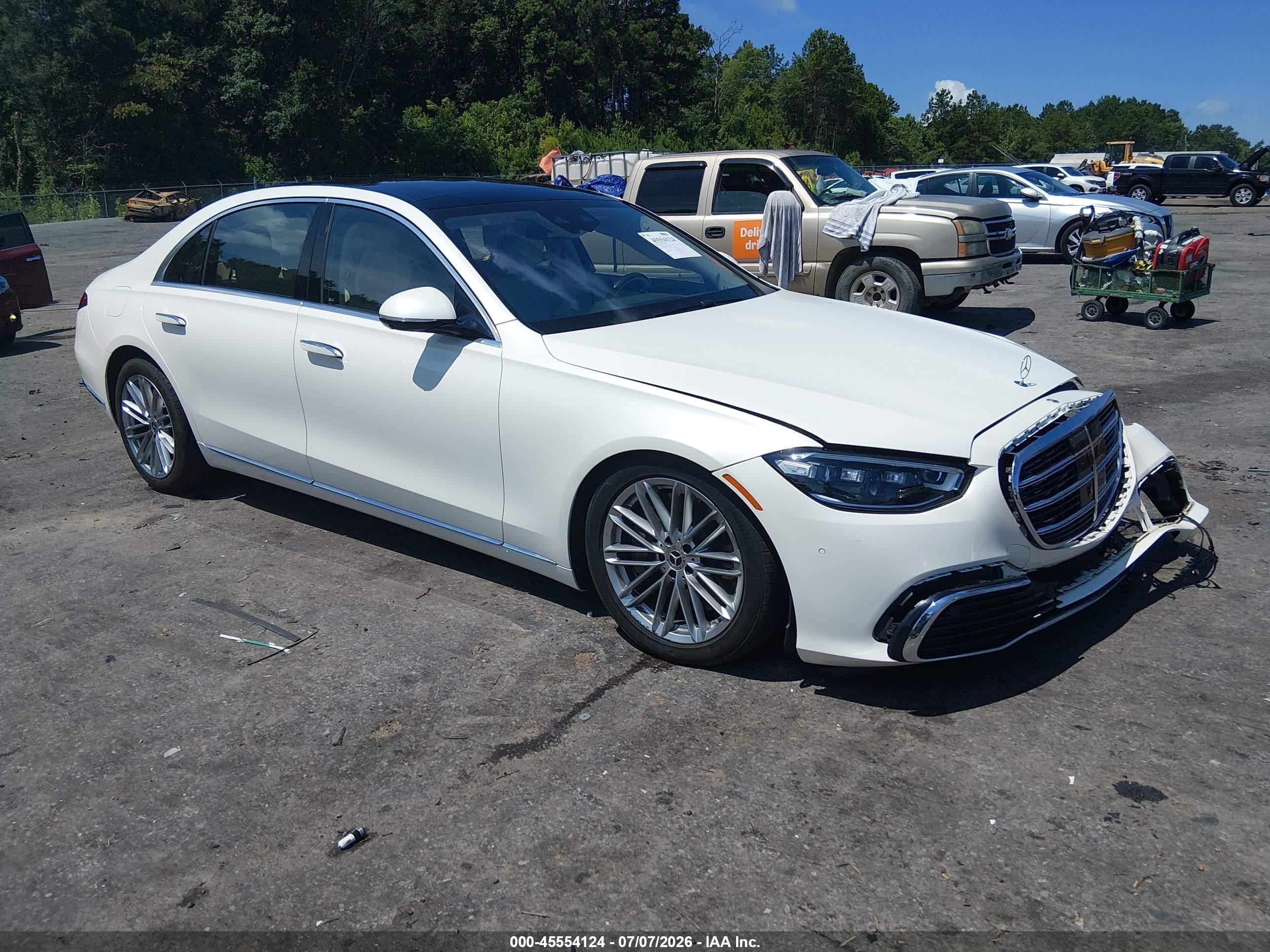 2022 Mercedes-Benz S-Class VIN W1K6G7GBXNA102760 — IAAI salvage auction photo