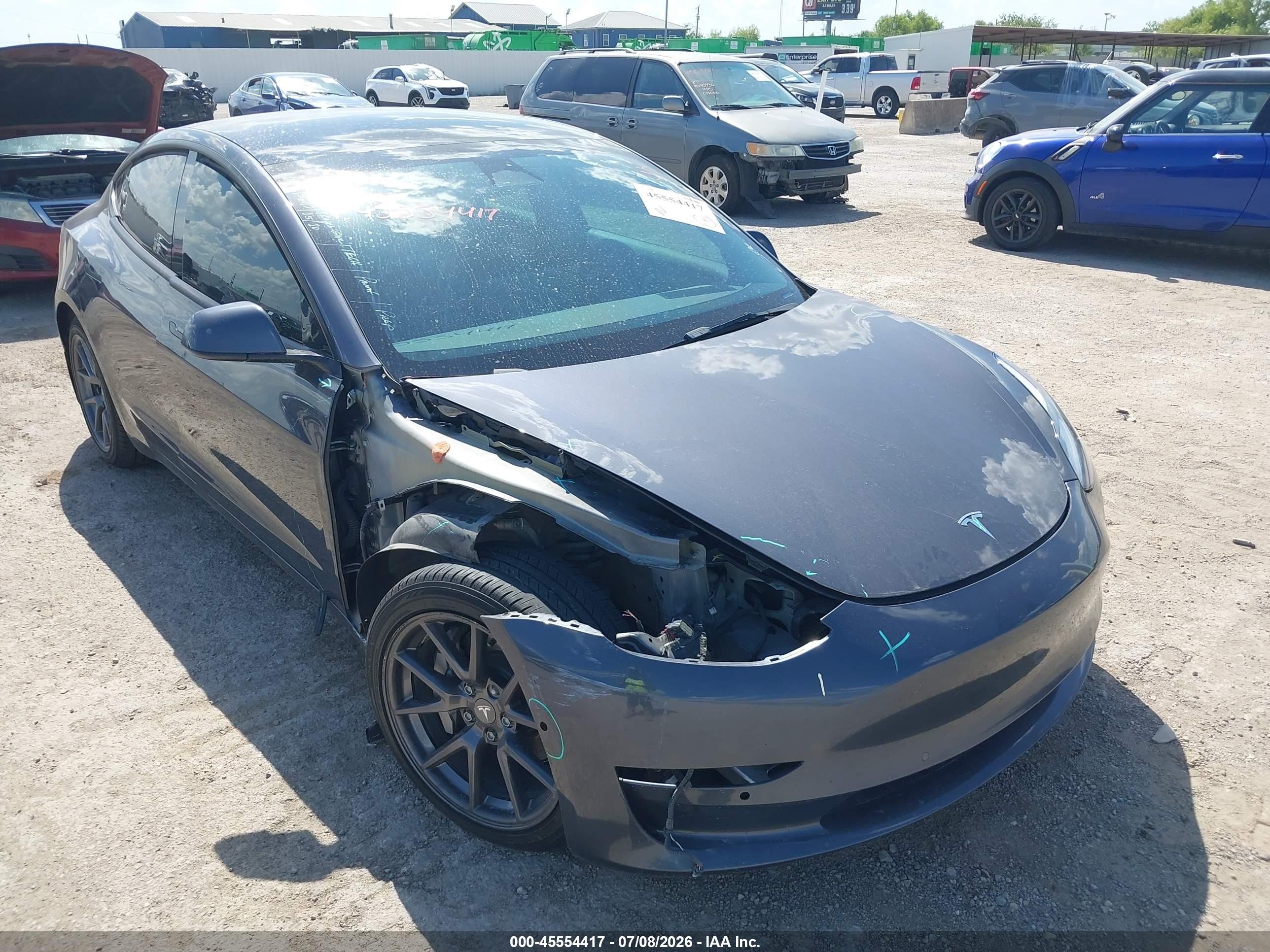 2022 Tesla Model 3 VIN 5YJ3E1EB9NF156013 — IAAI salvage auction photo