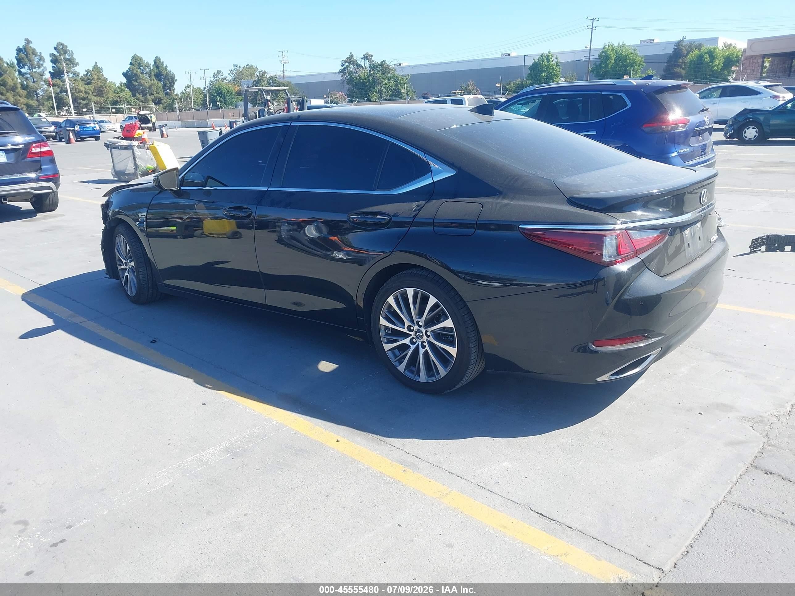 2021 Lexus ES 350 VIN 58ADZ1B18MU106346 IAAI salvage auction — Front End, Salvage (California), sold $8,500 on 2026-09-13 (photo 3)