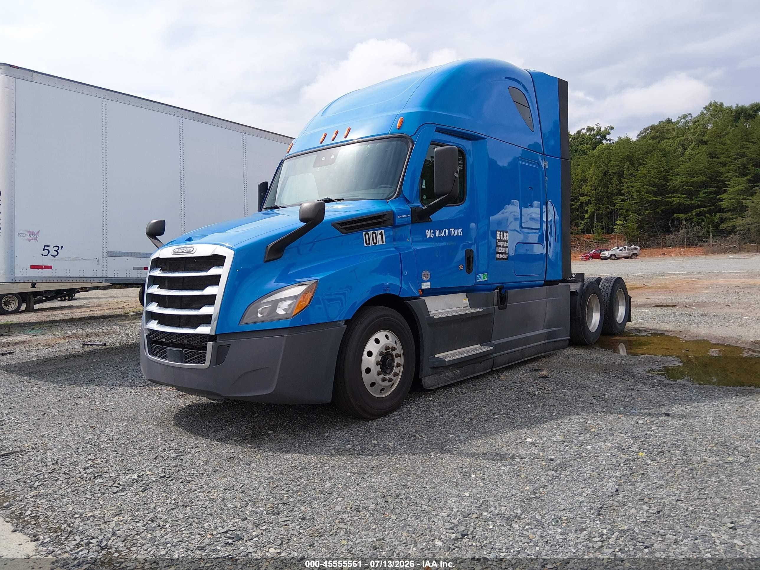 2021 Freightliner New Cascadia 126 VIN 1FUJHHDR1MLML9743 IAAI salvage auction — Unknown, Original (West Virginia), sold $37,500 on 2026-09-09 (photo 2)