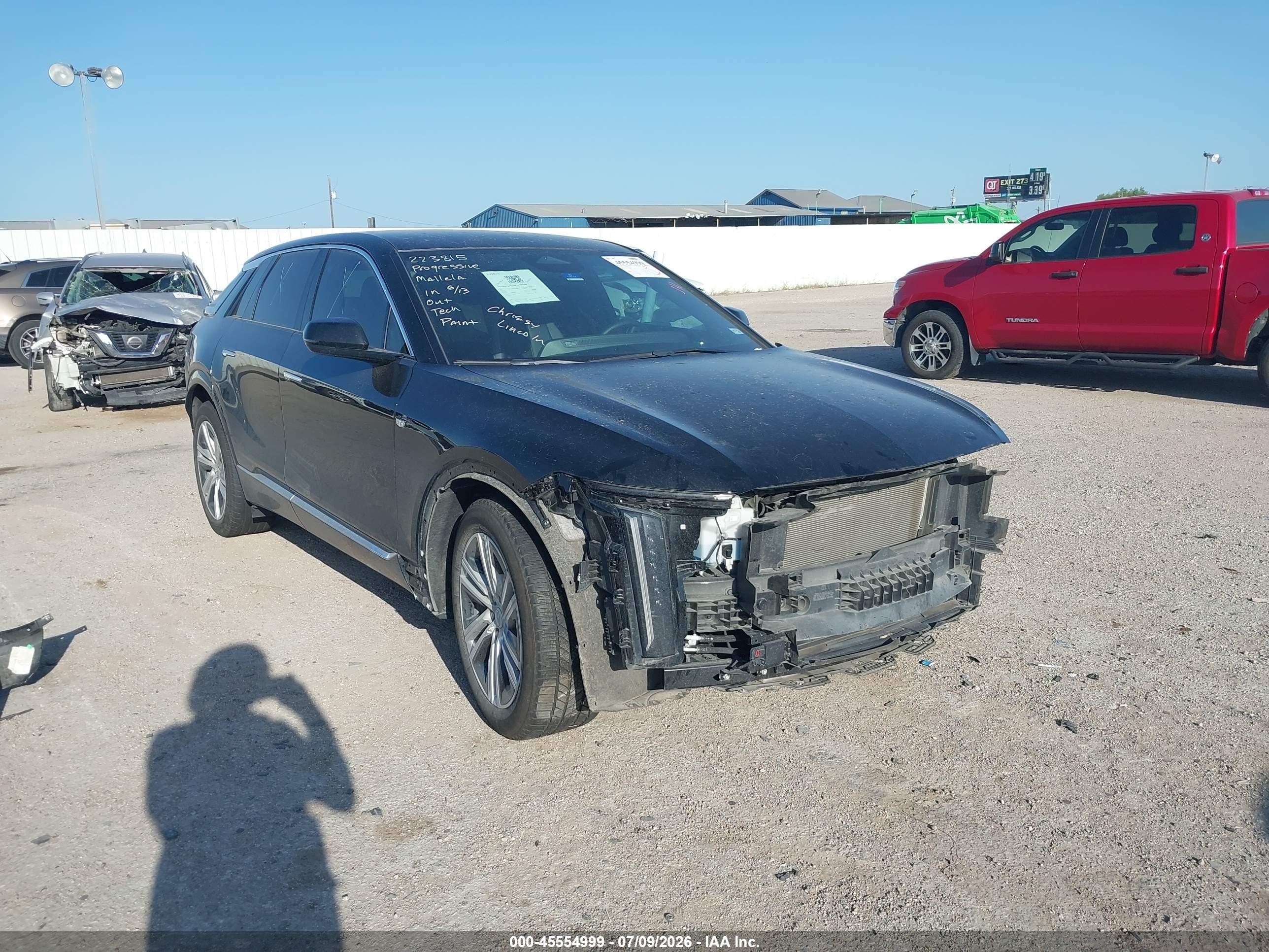 2024 Cadillac LYRIQ VIN 1GYKPMRK9RZ102125 — IAAI salvage auction photo