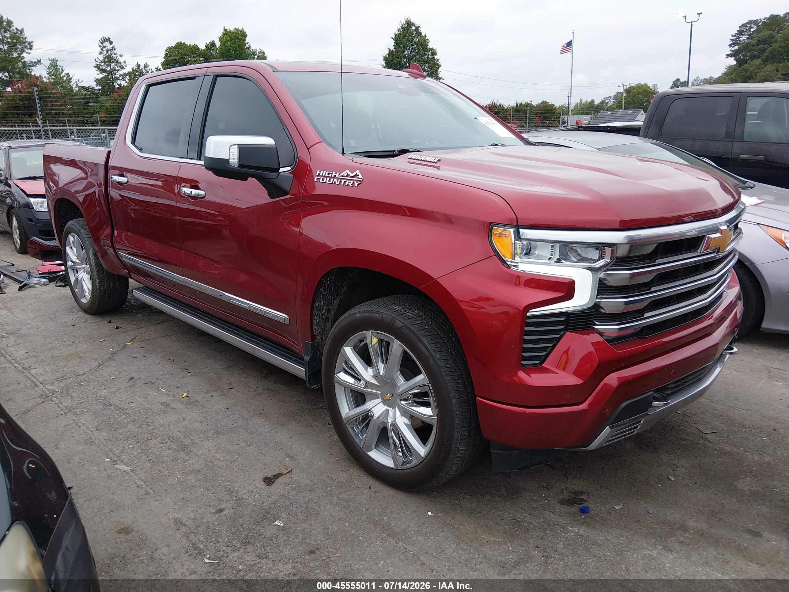 2024 Chevrolet Silverado 1500 VIN 1GCUDJE87RZ357629 — IAAI salvage auction photo