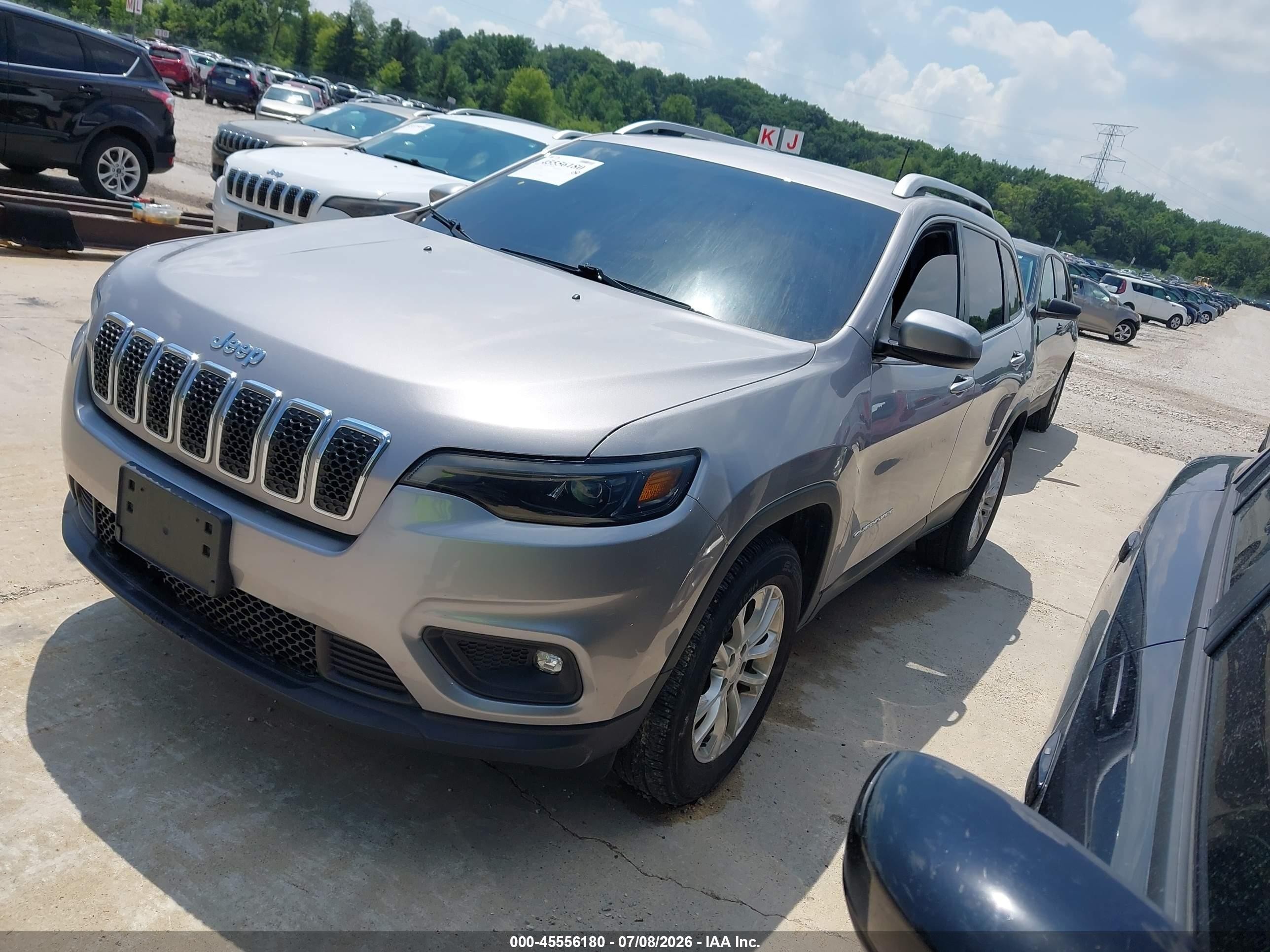 2019 Jeep Cherokee VIN 1C4PJMCB3KD250411 IAAI salvage auction — Normal Wear, Sf97 (Wisconsin), sold $8,900 on 2026-09-16 (photo 2)