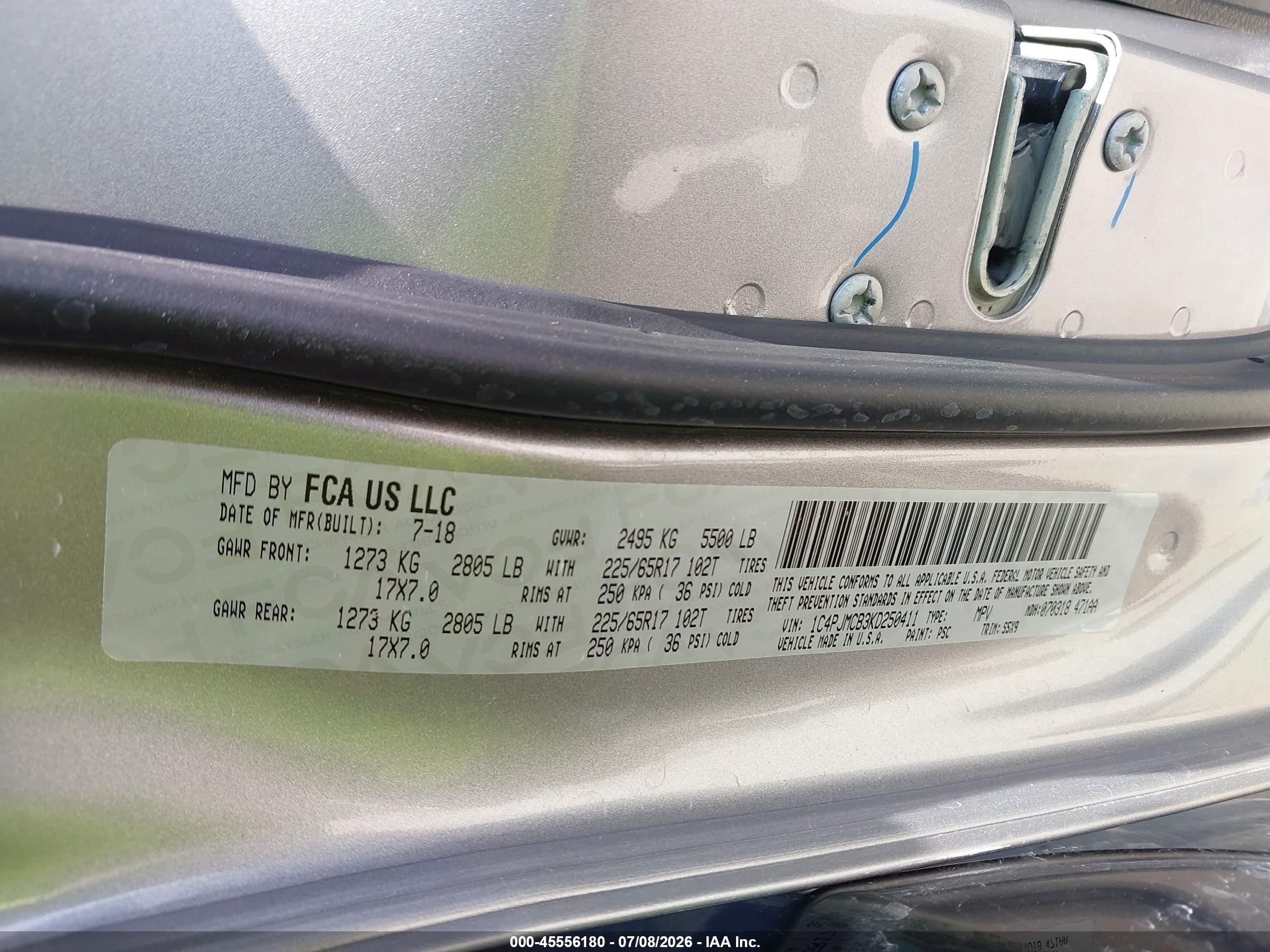 2019 Jeep Cherokee VIN 1C4PJMCB3KD250411 IAAI salvage auction — Normal Wear, Sf97 (Wisconsin), sold $8,900 on 2026-09-16 (photo 9)