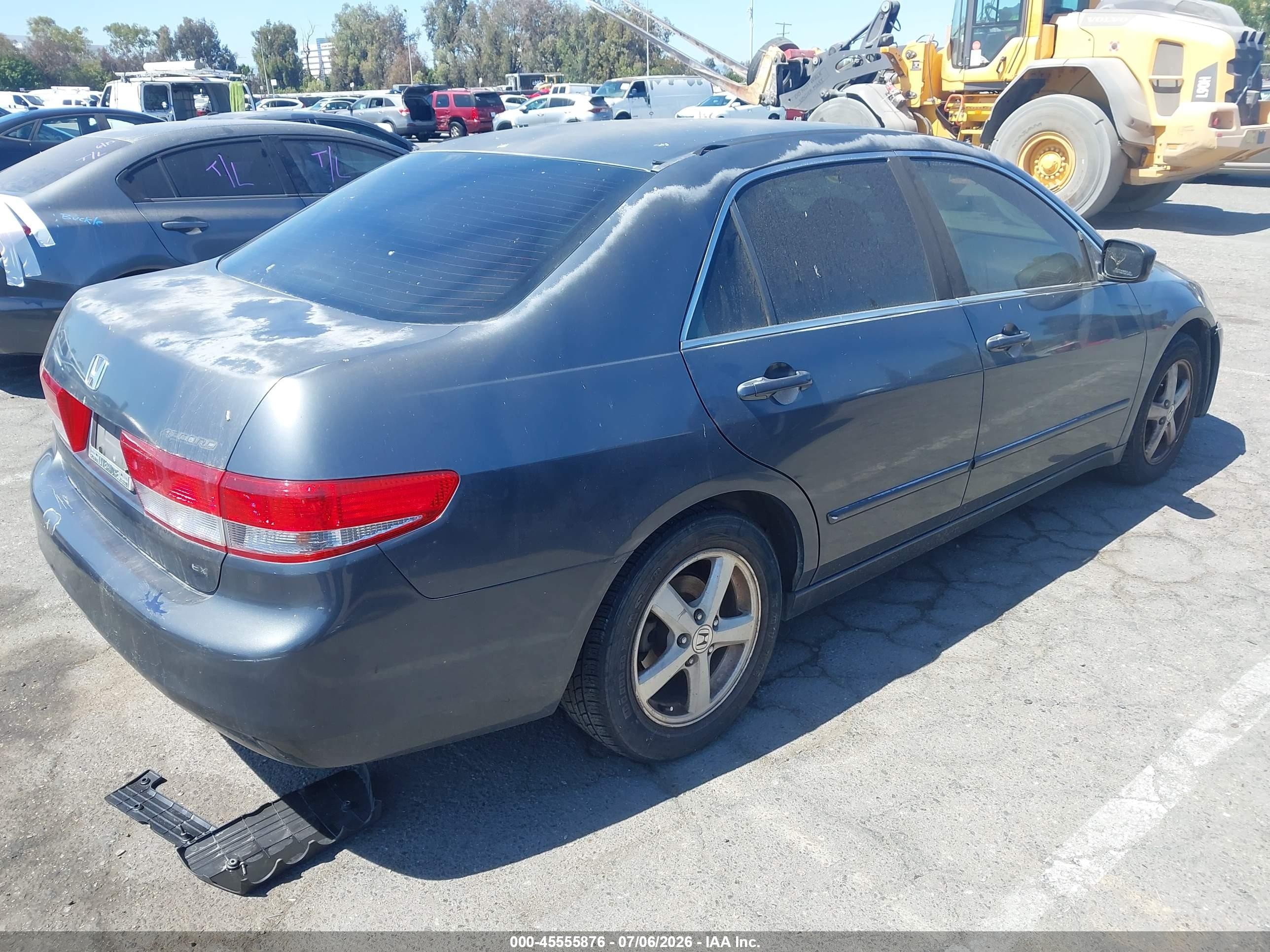 2003 Honda Accord VIN JHMCM56653C015928 IAAI salvage auction — Normal Wear, Clear - Dealer Only (California), sold $275 on 2026-07-09 (photo 4)