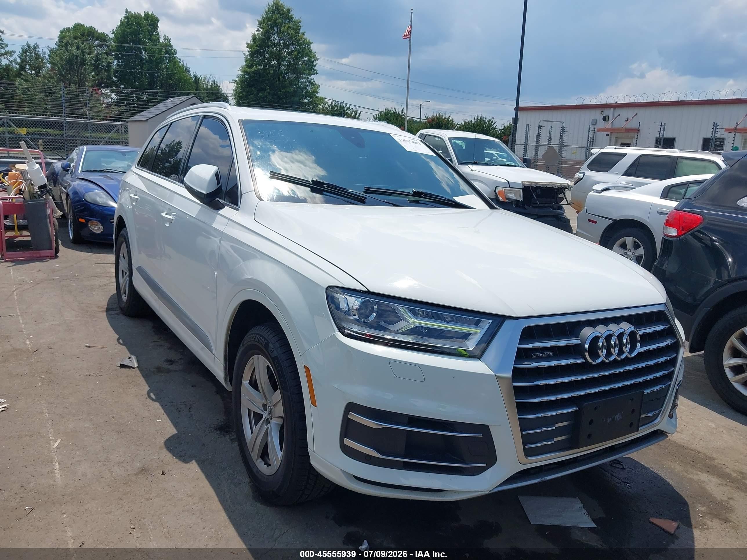2018 Audi Q7 VIN WA1LHAF72JD012915 — IAAI salvage auction photo