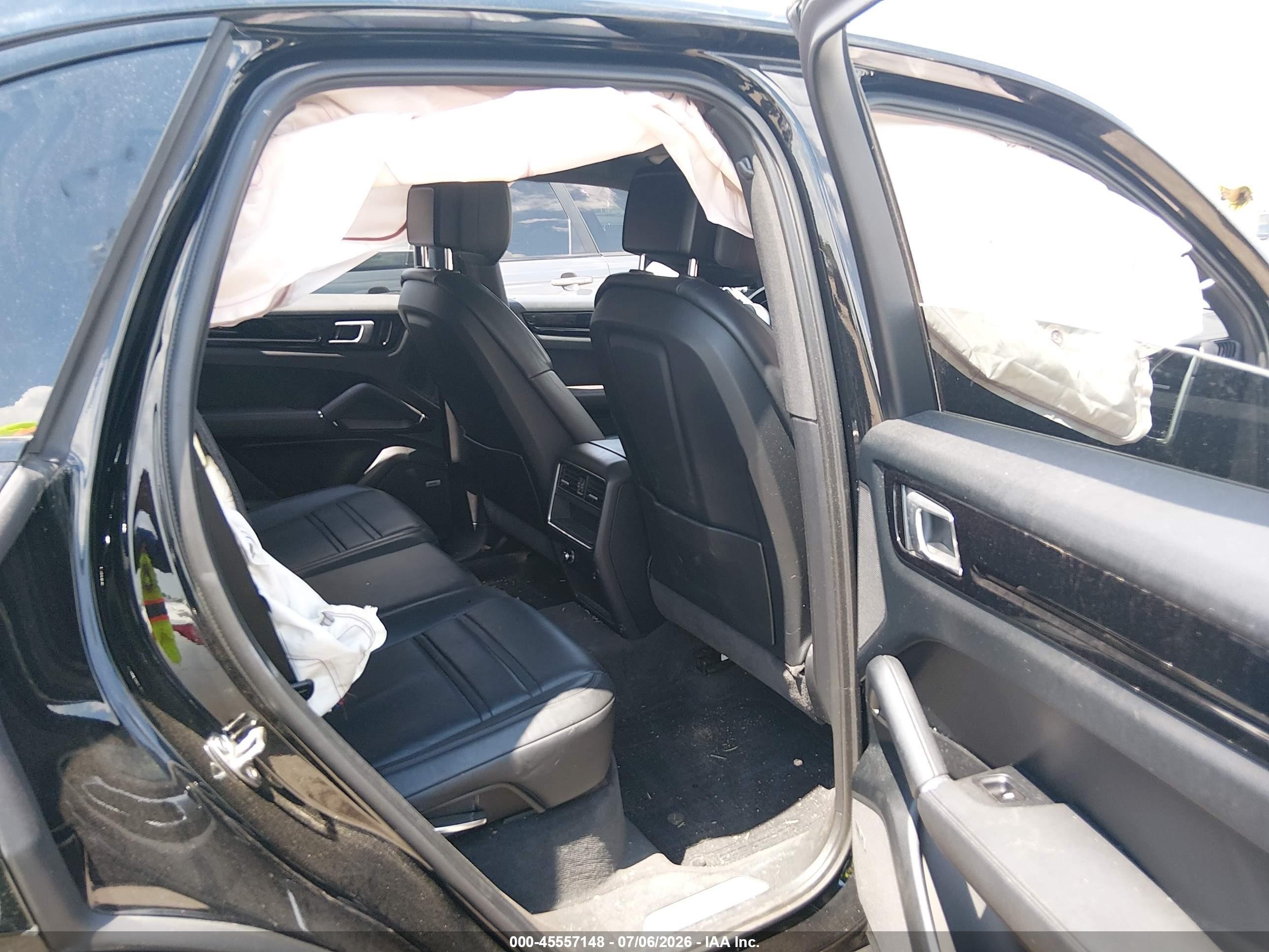 2019 Porsche Cayenne VIN WP1AB2AY1KDA65268 IAAI salvage auction — Side, Original (Texas), sold $17,200 on 2026-09-13 (photo 8)