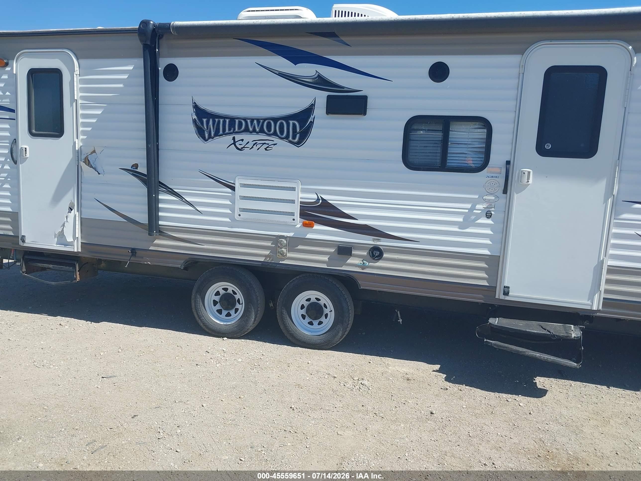 2015 Wildwood X-Lite VIN 4X4TWDB23F7349181 IAAI salvage auction — Side, Clear (Wyoming), sold $150 on 2026-09-16 (photo 6)