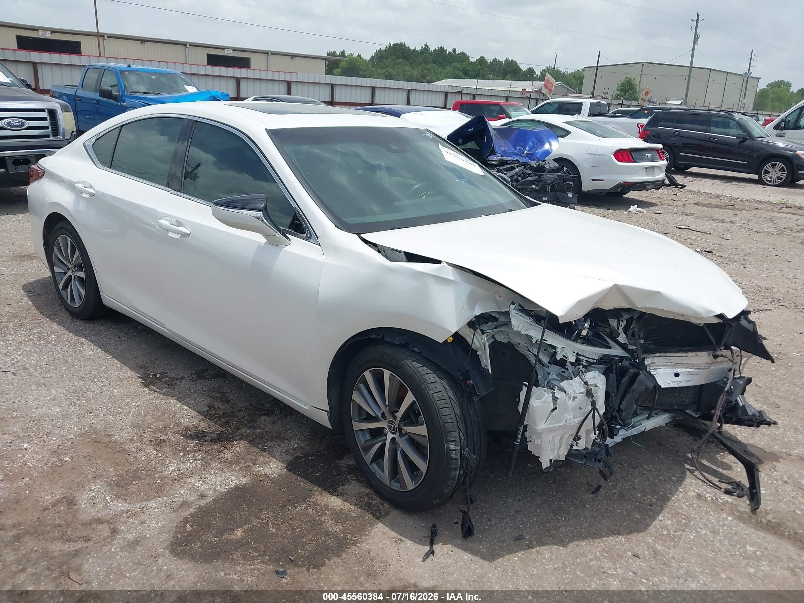 2019 Lexus ES 350 VIN 58ABZ1B18KU021544 — IAAI salvage auction photo