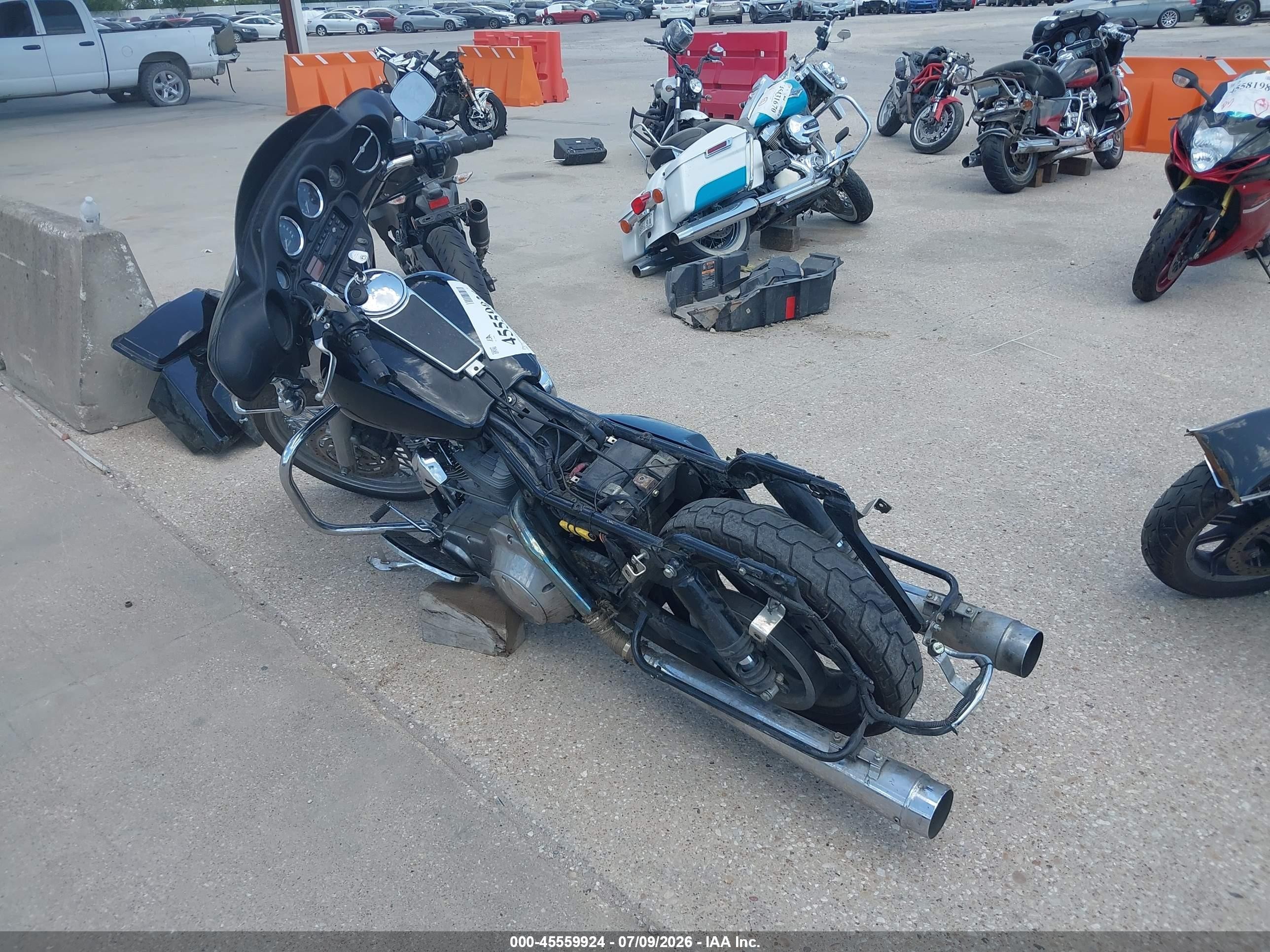 2002 Harley-davidson Flht VIN 1HD1DDV382Y601016 IAAI salvage auction — All Over, Salvage (Texas), sold $475 on 2026-09-09 (photo 3)