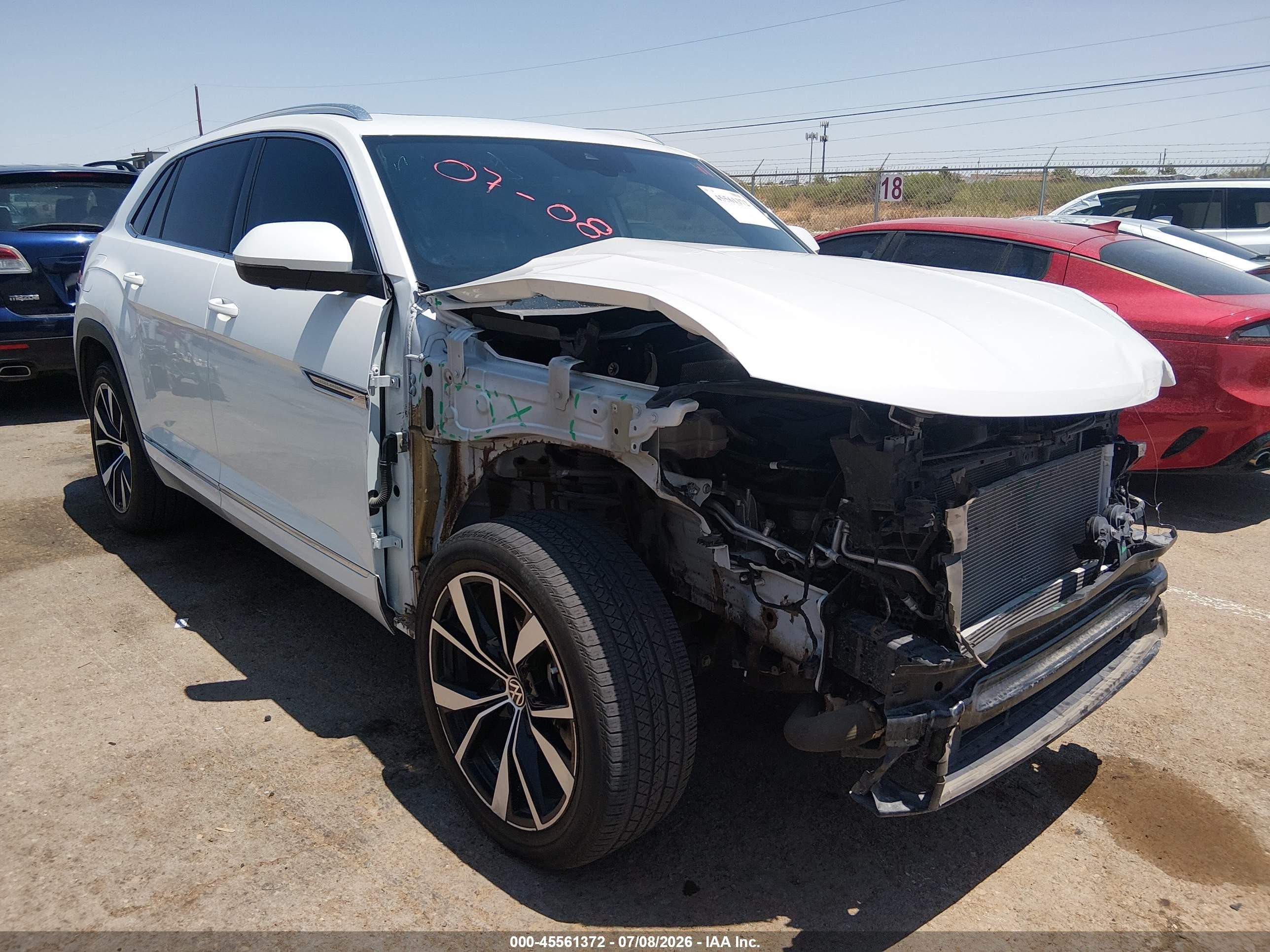 2024 Volkswagen Atlas Cross Sport VIN 1V2FE2CA7RC238854 — IAAI salvage auction photo