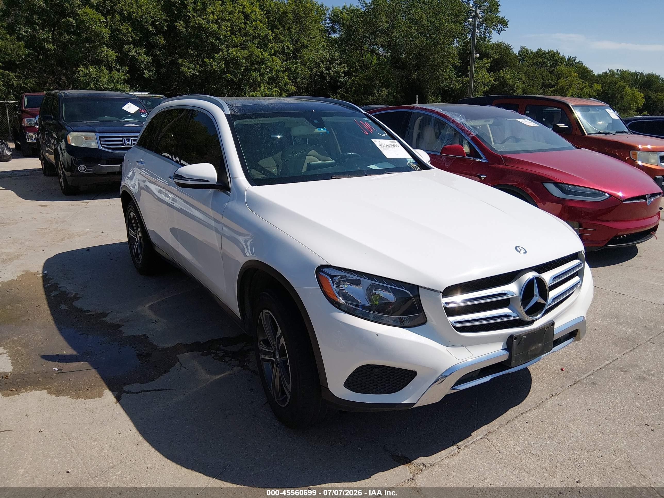 2017 Mercedes-Benz GLC-Class VIN WDC0G4KB5HF184212 — IAAI salvage auction photo
