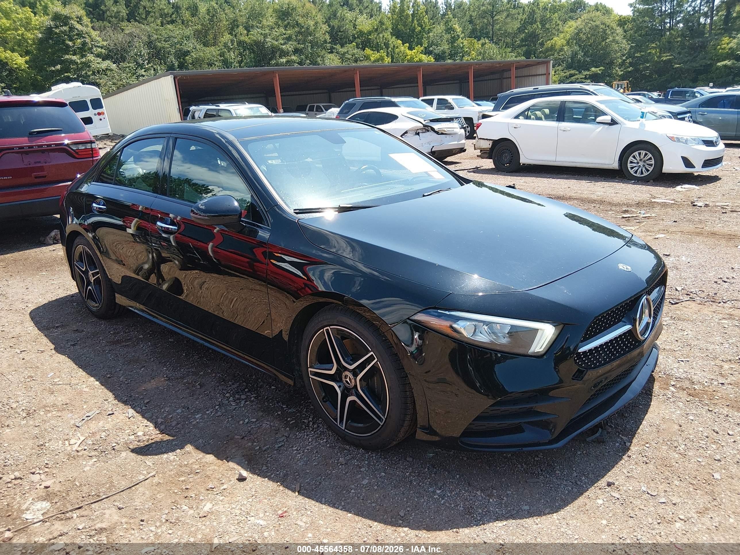 2019 Mercedes-Benz A-Class VIN WDD3G4FB1KW019462 — IAAI salvage auction photo