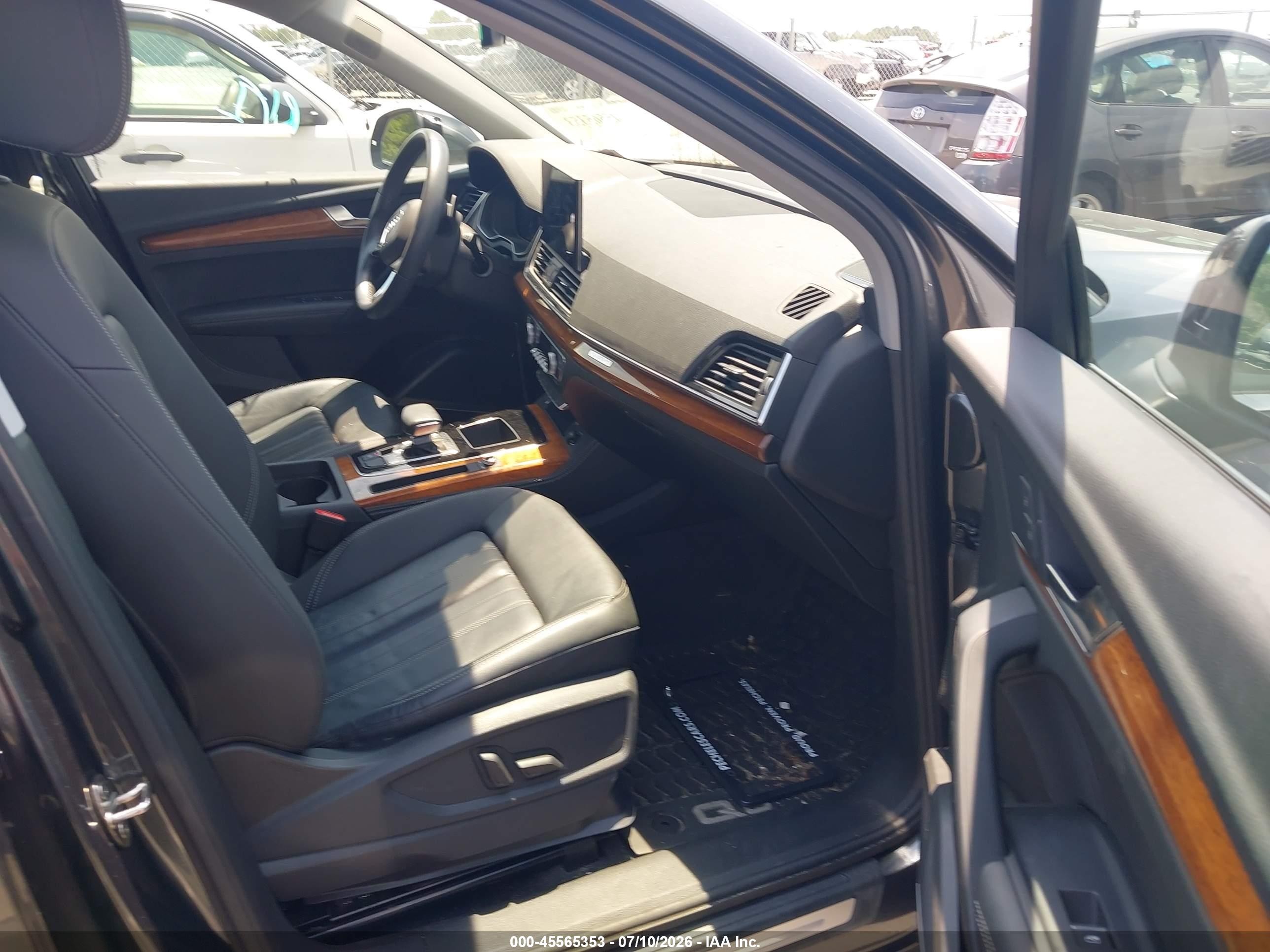 2023 Audi Q5 VIN WA1EAAFY5P2170224 IAAI salvage auction — Side, Salvage (North Carolina), sold $16,950 on 2026-10-11 (photo 5)