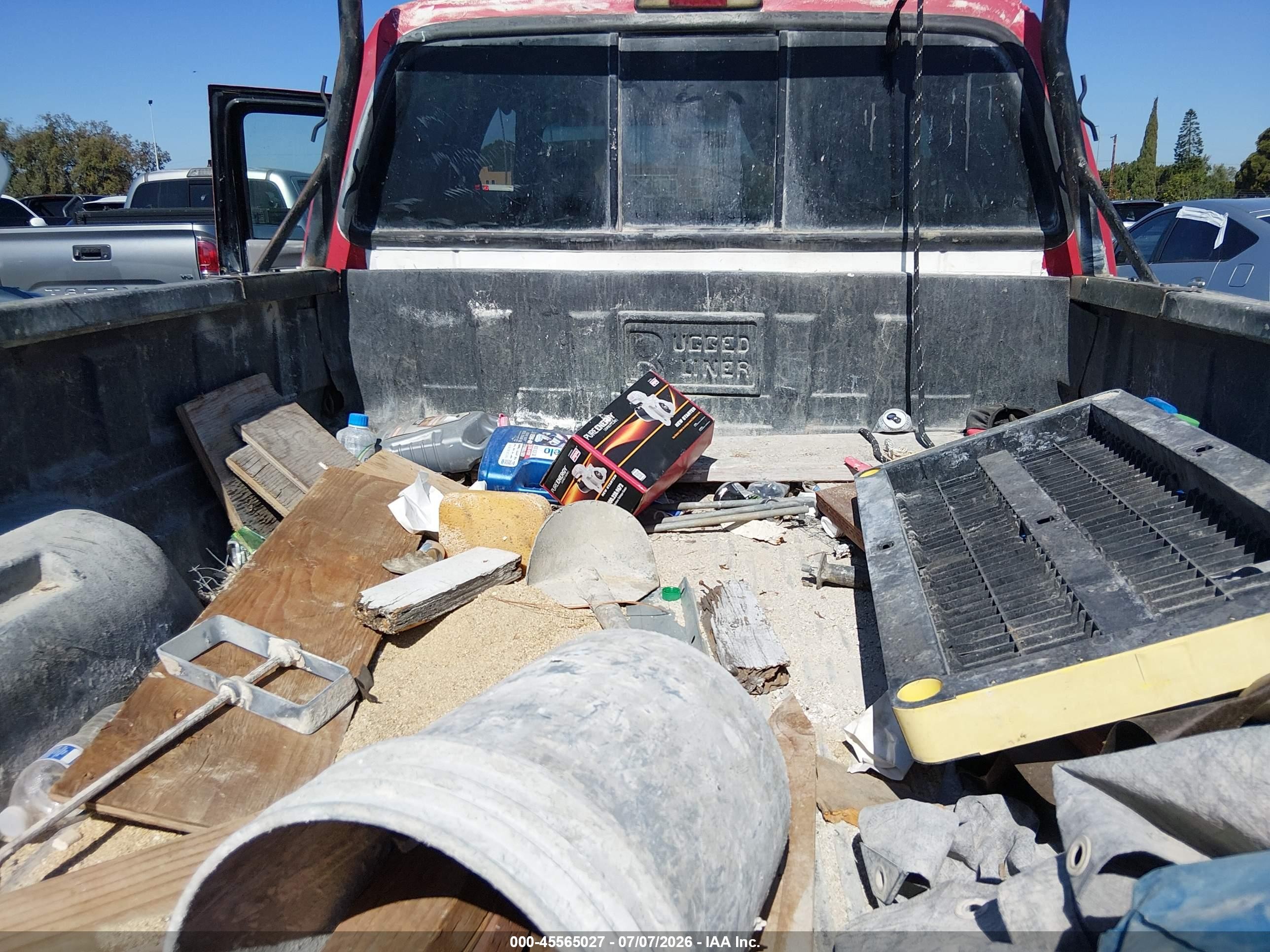 2001 Ford F-350 VIN 1FTWW32F61ED23291 IAAI salvage auction — Normal Wear, Clear - Dealer Only (California), sold $1,550 on 2026-07-09 (photo 6)