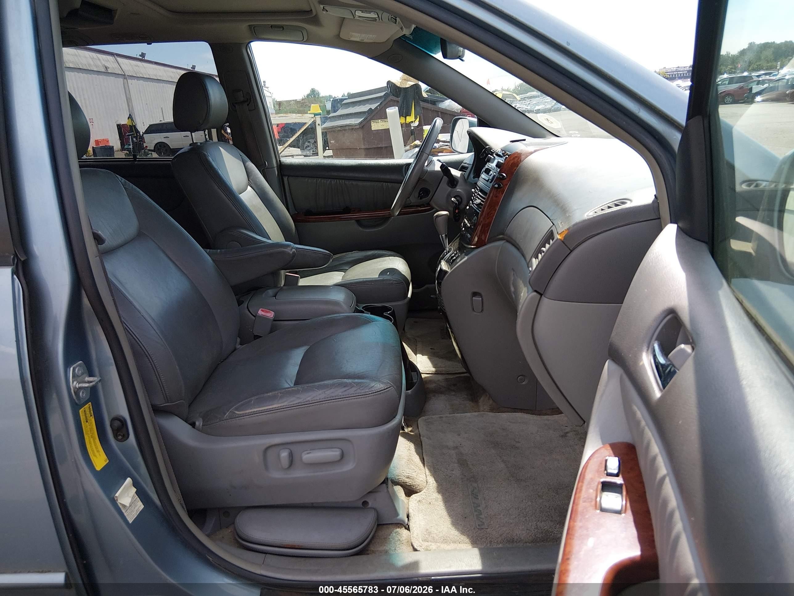 2005 Toyota Sienna VIN 5TDBA22C65S035526 IAAI salvage auction — Normal Wear, Clear-Dealer Only (Oregon), sold $300 on 2026-07-09 (photo 5)