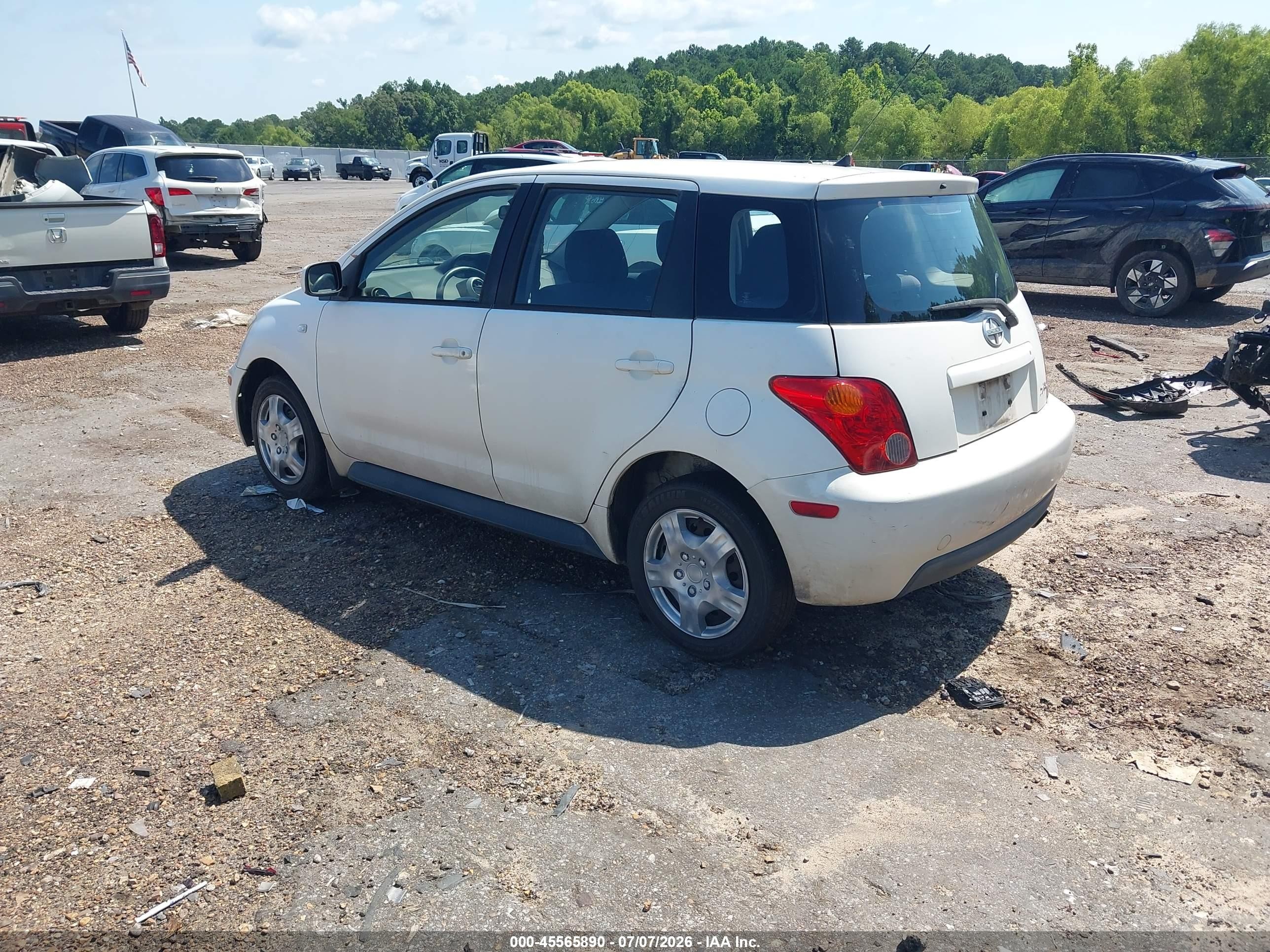 2004 Scion Xa VIN JTKKT624940074521 IAAI salvage auction — Side, Salvage (Mississippi), sold $425 on 2026-08-31 (photo 3)