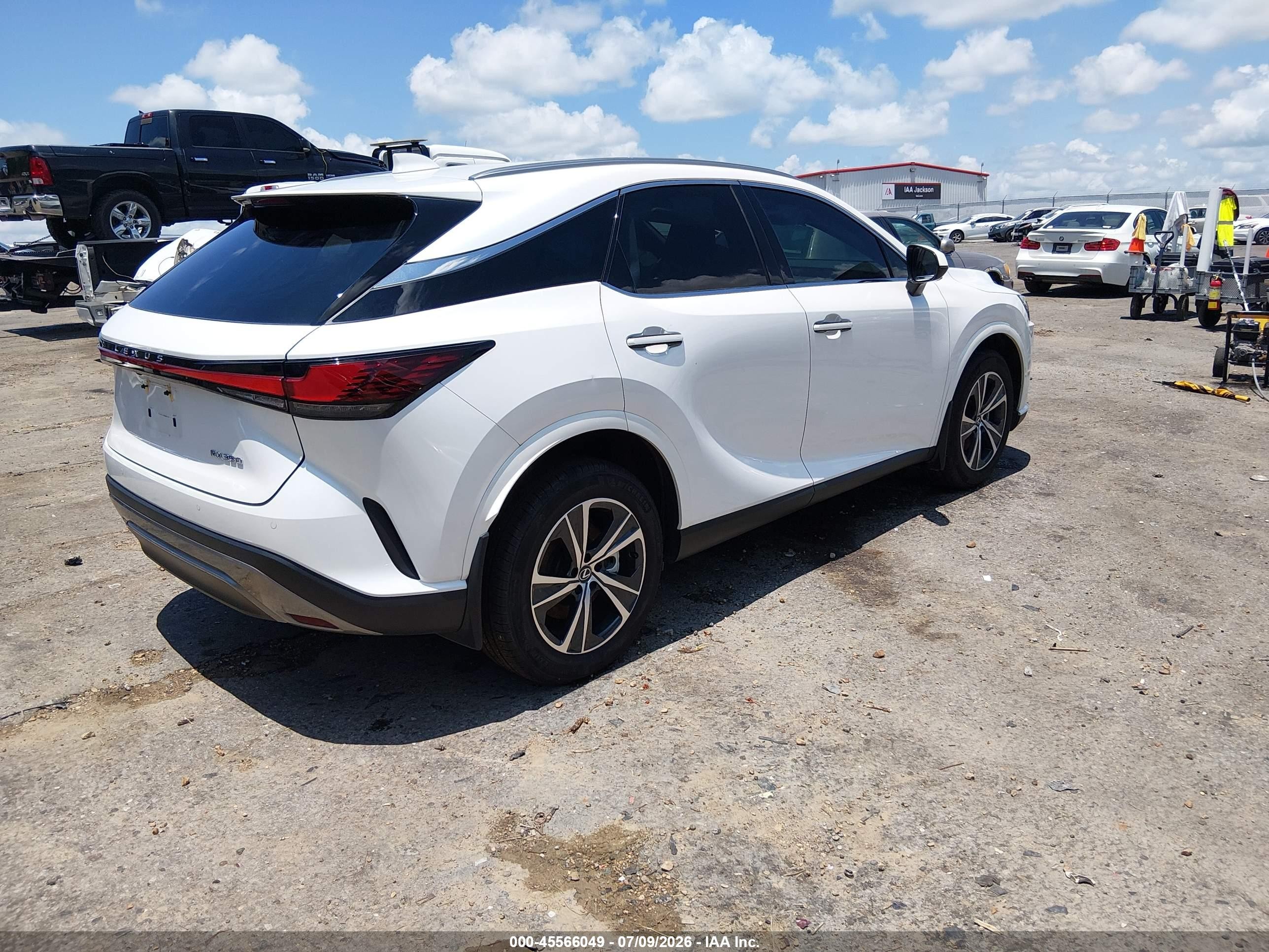 2025 Lexus Rx VIN 2T2BAMBA1SC060621 IAAI salvage auction — Side, Salvage (Mississippi), sold $30,050 on 2026-08-26 (photo 4)
