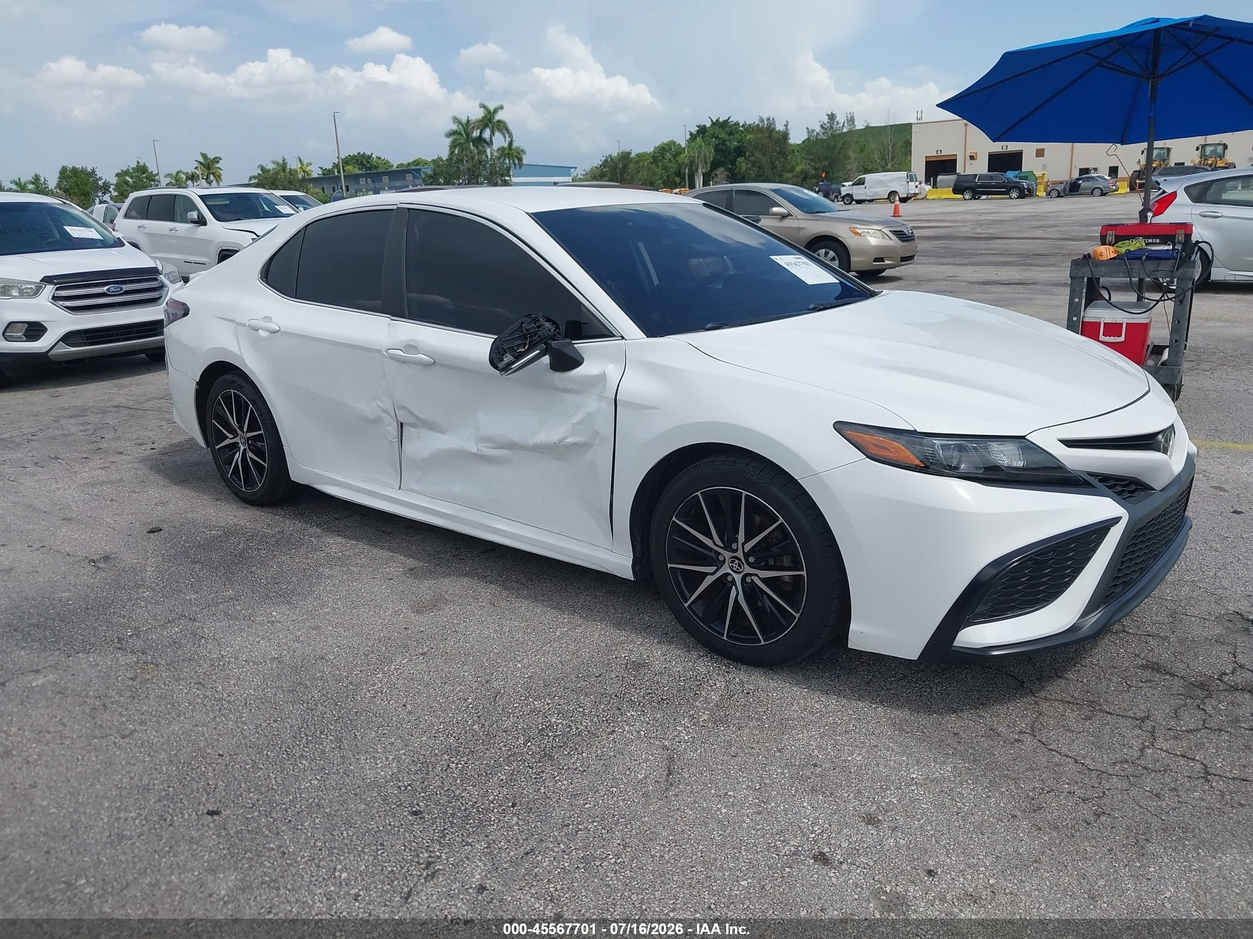2024 Toyota Camry VIN 4T1G11AK0RU217440 — IAAI salvage auction photo