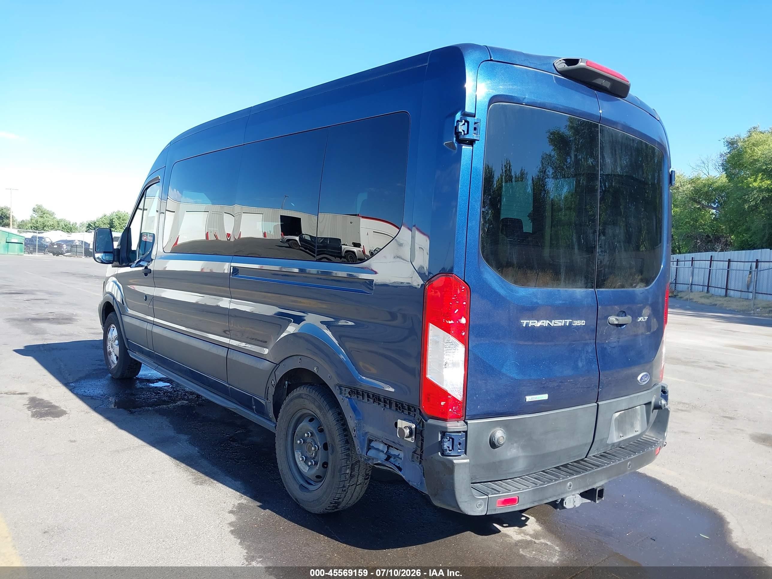 2019 Ford Transit VIN 1FBAX2CG0KKA98902 IAAI salvage auction — Side, Salvage (Oregon), sold $7,100 on 2026-09-05 (photo 3)