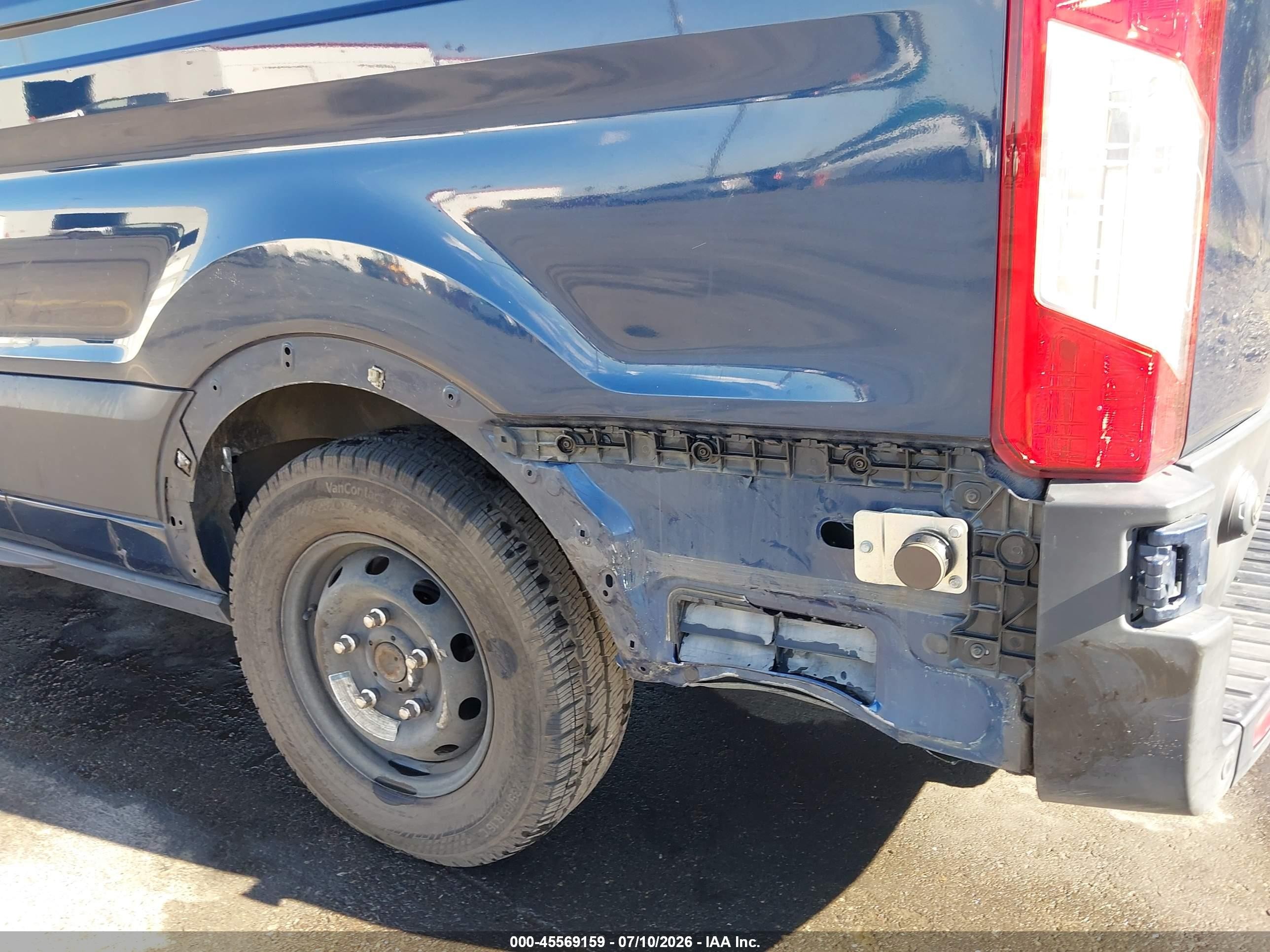 2019 Ford Transit VIN 1FBAX2CG0KKA98902 IAAI salvage auction — Side, Salvage (Oregon), sold $7,100 on 2026-09-05 (photo 6)