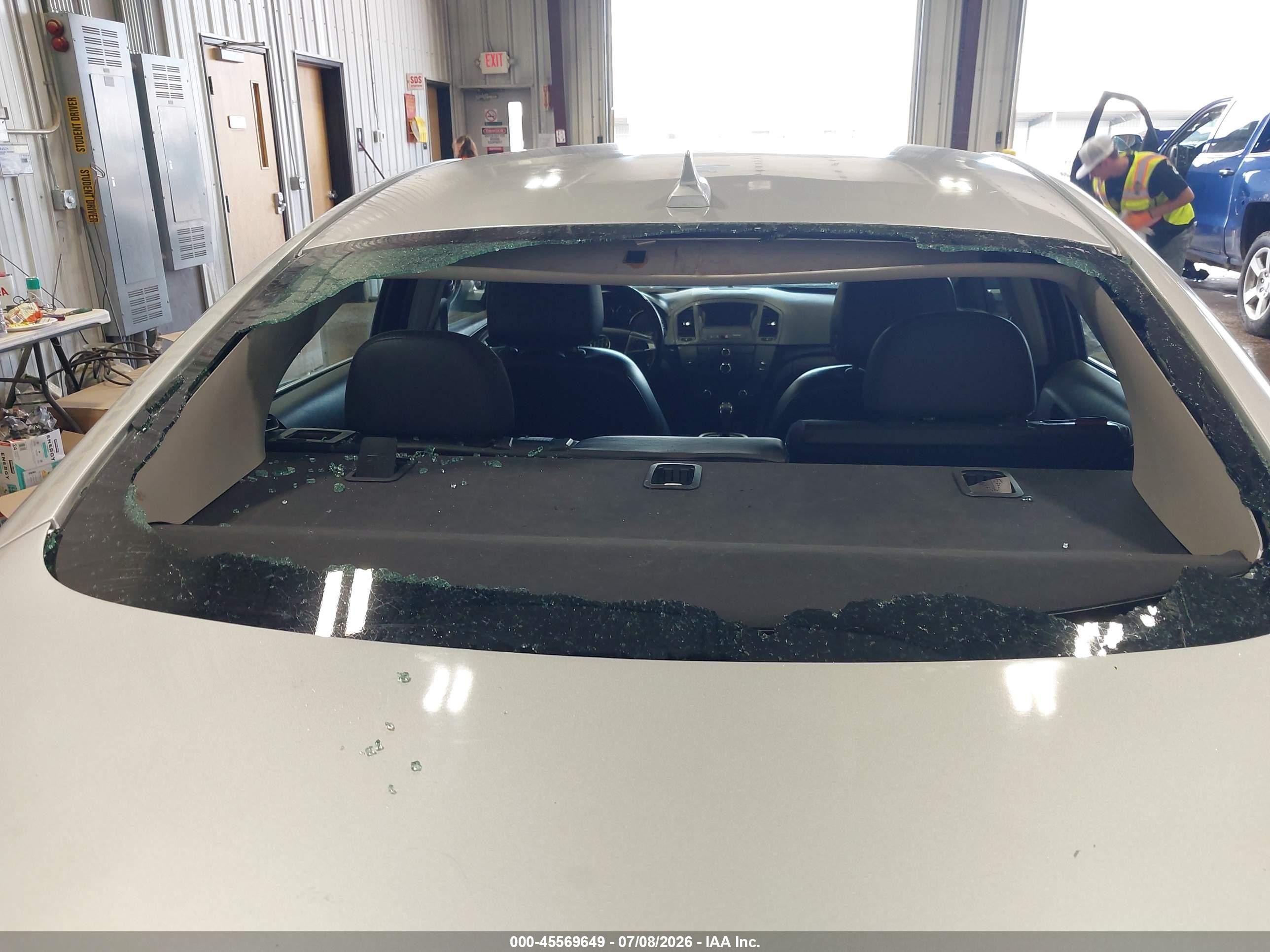 2011 Buick Regal VIN 2G4GS5EC5B9186891 IAAI salvage auction — Hail, Clear (North Dakota), sold $600 on 2026-09-13 (photo 6)