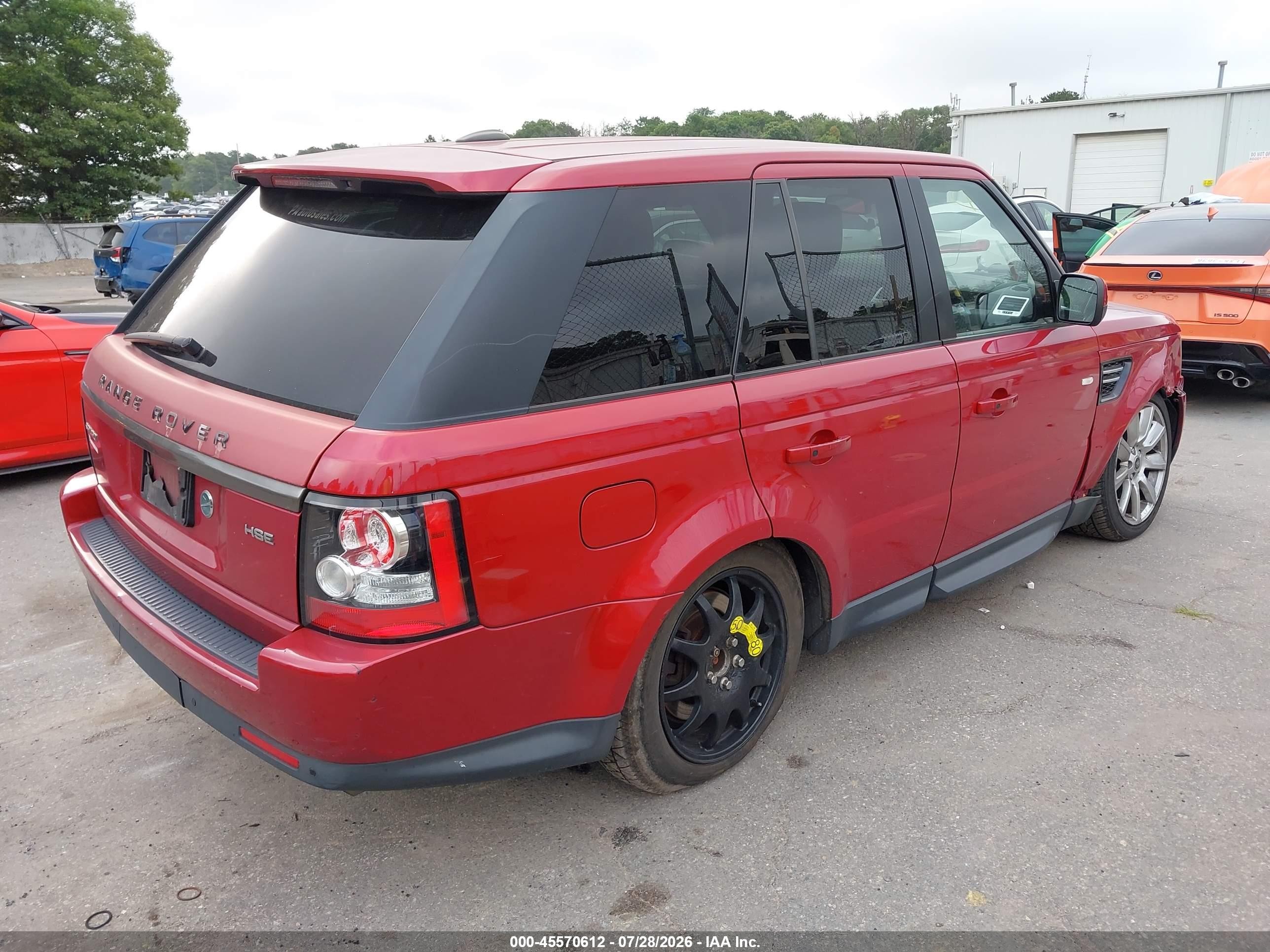 2013 Land rover Range rover sport VIN SALSF2D40DA807238 IAAI salvage auction — Side, Salvage (North Carolina), sold $1,425 on 2026-10-06 (photo 4)