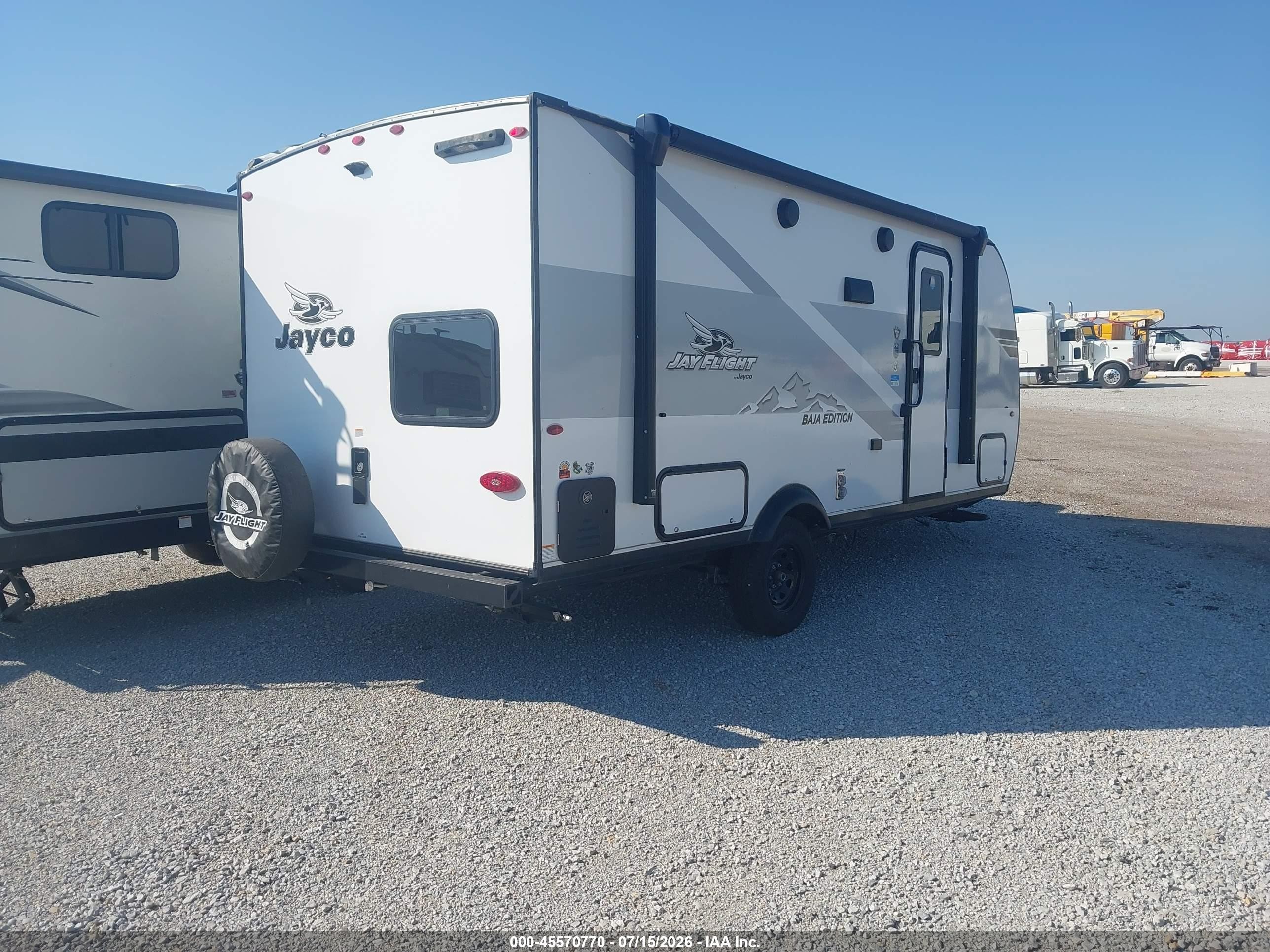 2025 Jayco Other VIN 1UJBC0AK7S7ZF0569 IAAI salvage auction — Hail, Certificate Of Title (Nebraska), sold $6,850 on 2026-09-22 (photo 4)