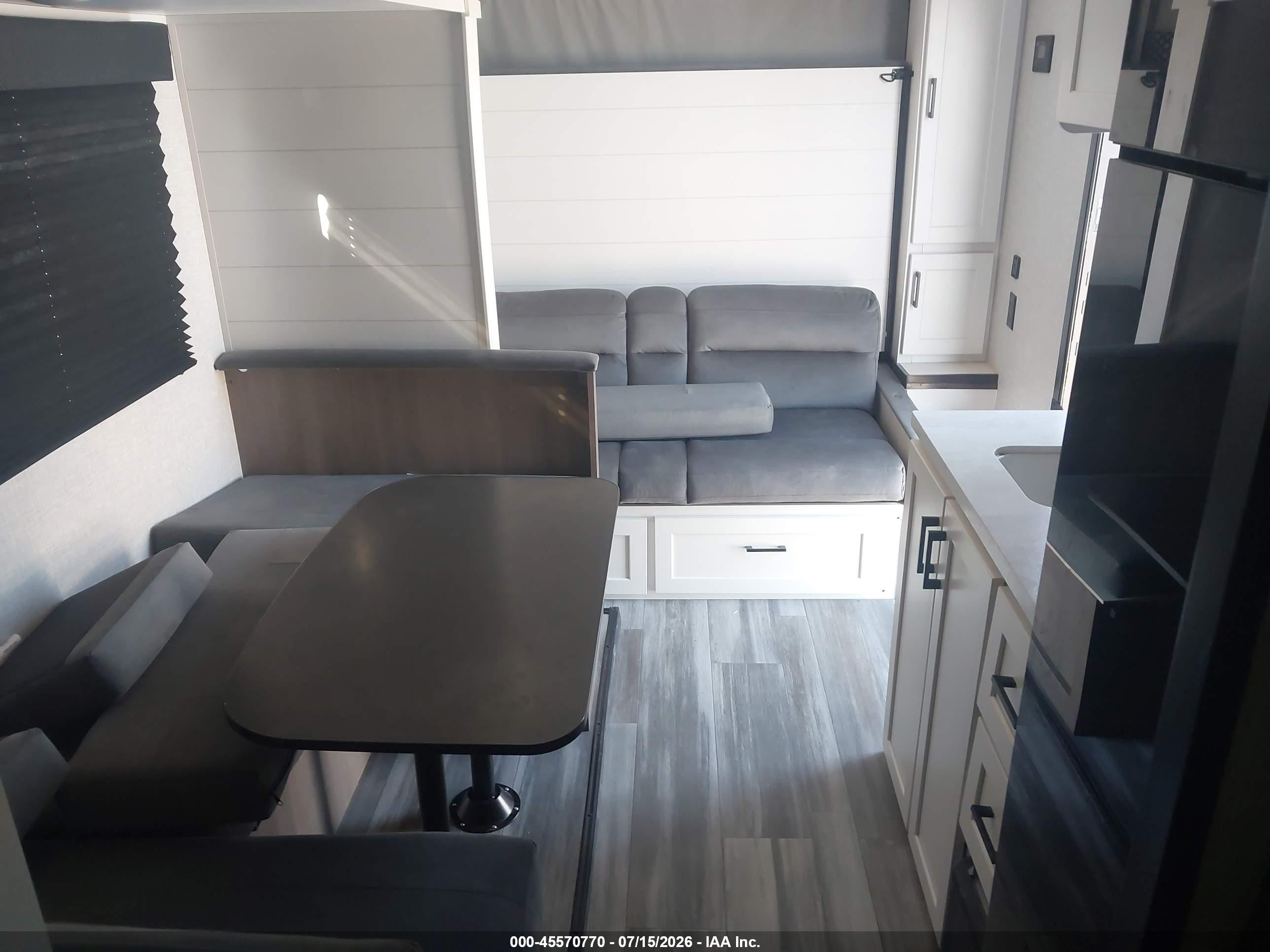 2025 Jayco Other VIN 1UJBC0AK7S7ZF0569 IAAI salvage auction — Hail, Certificate Of Title (Nebraska), sold $6,850 on 2026-09-22 (photo 5)