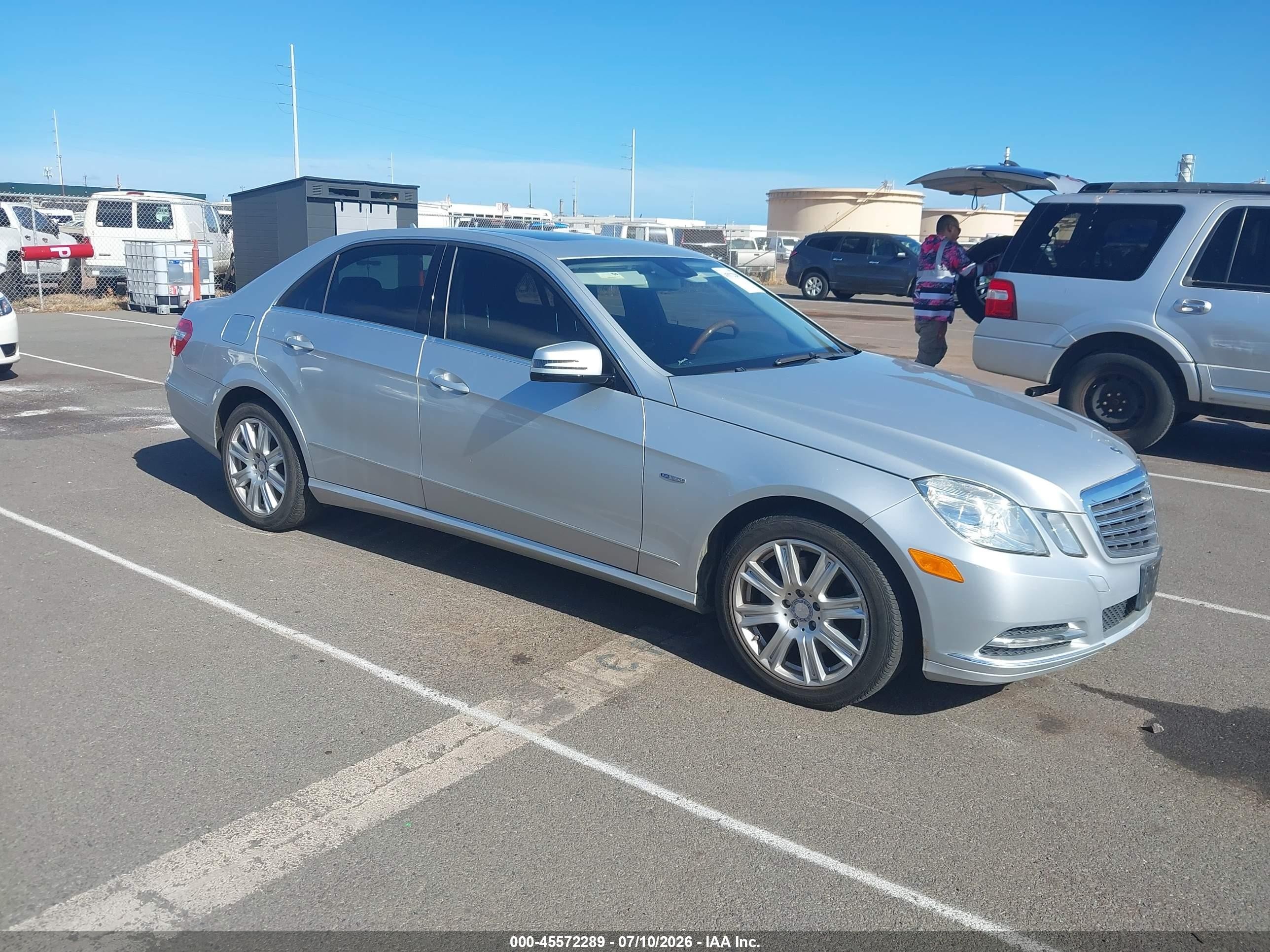 2012 Mercedes-Benz E-Class VIN WDDHF5KB6CA536016 — IAAI salvage auction photo