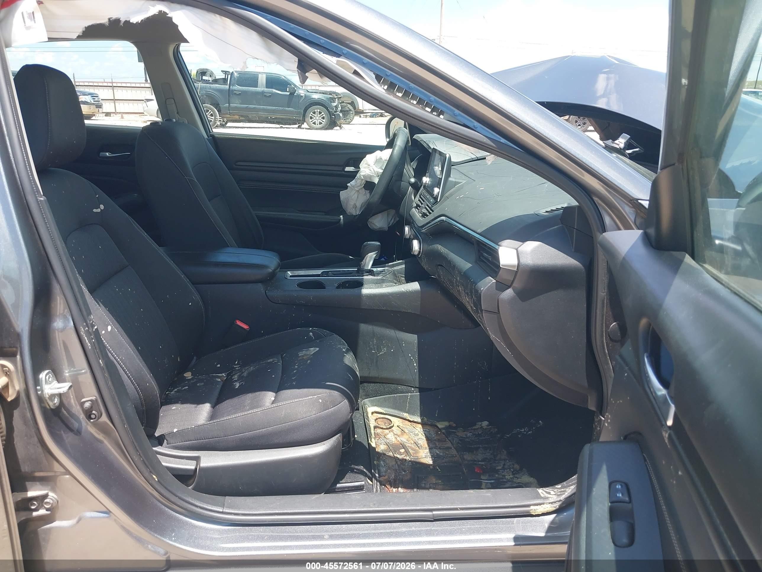 2019 Nissan Altima VIN 1N4BL4BV0KC169717 IAAI salvage auction — Front End, Salvage (Texas), sold $550 on 2026-08-30 (photo 5)