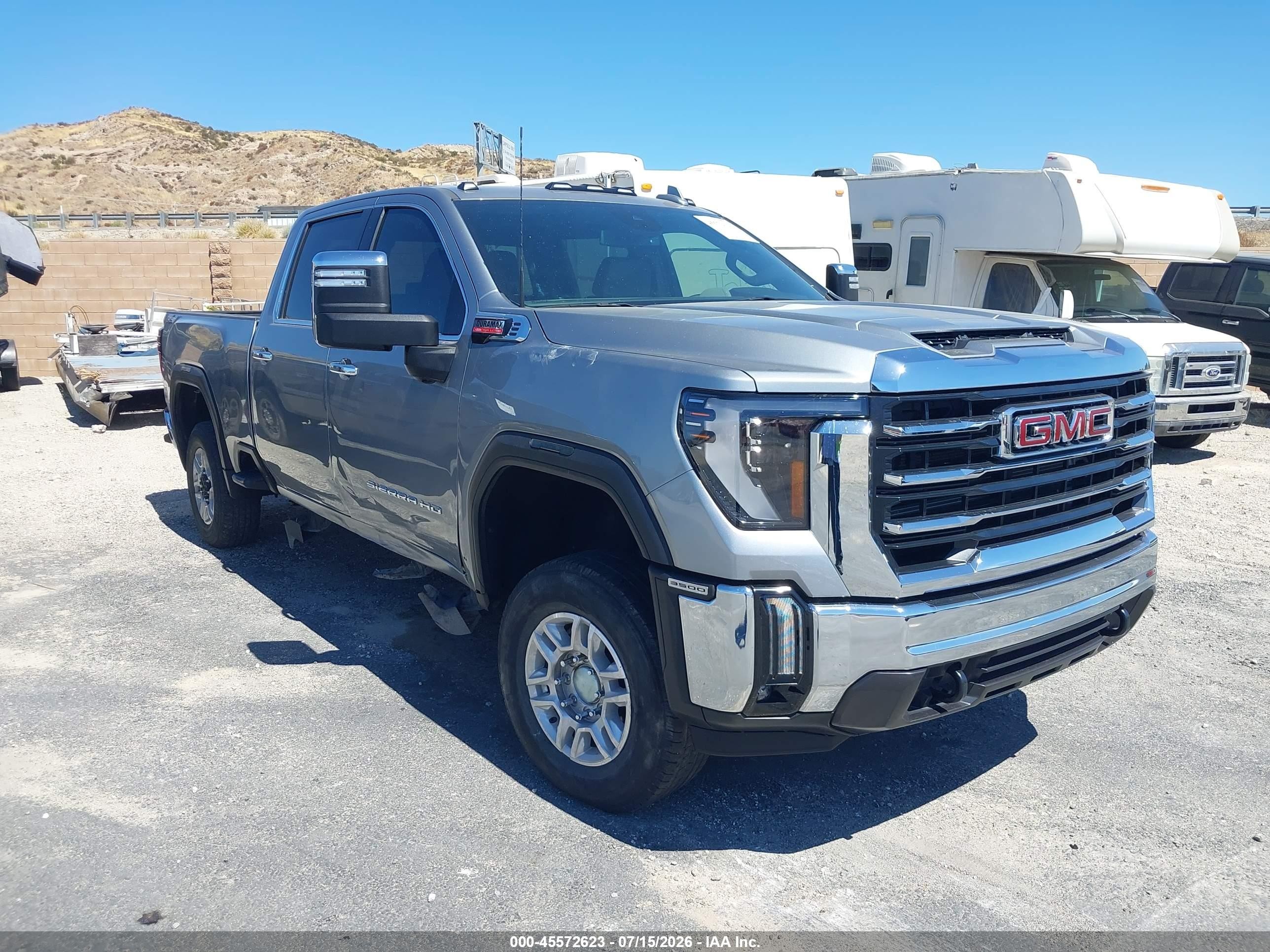 2025 GMC Sierra 3500 HD VIN 1GT4UUEYXSF277685 — IAAI salvage auction photo