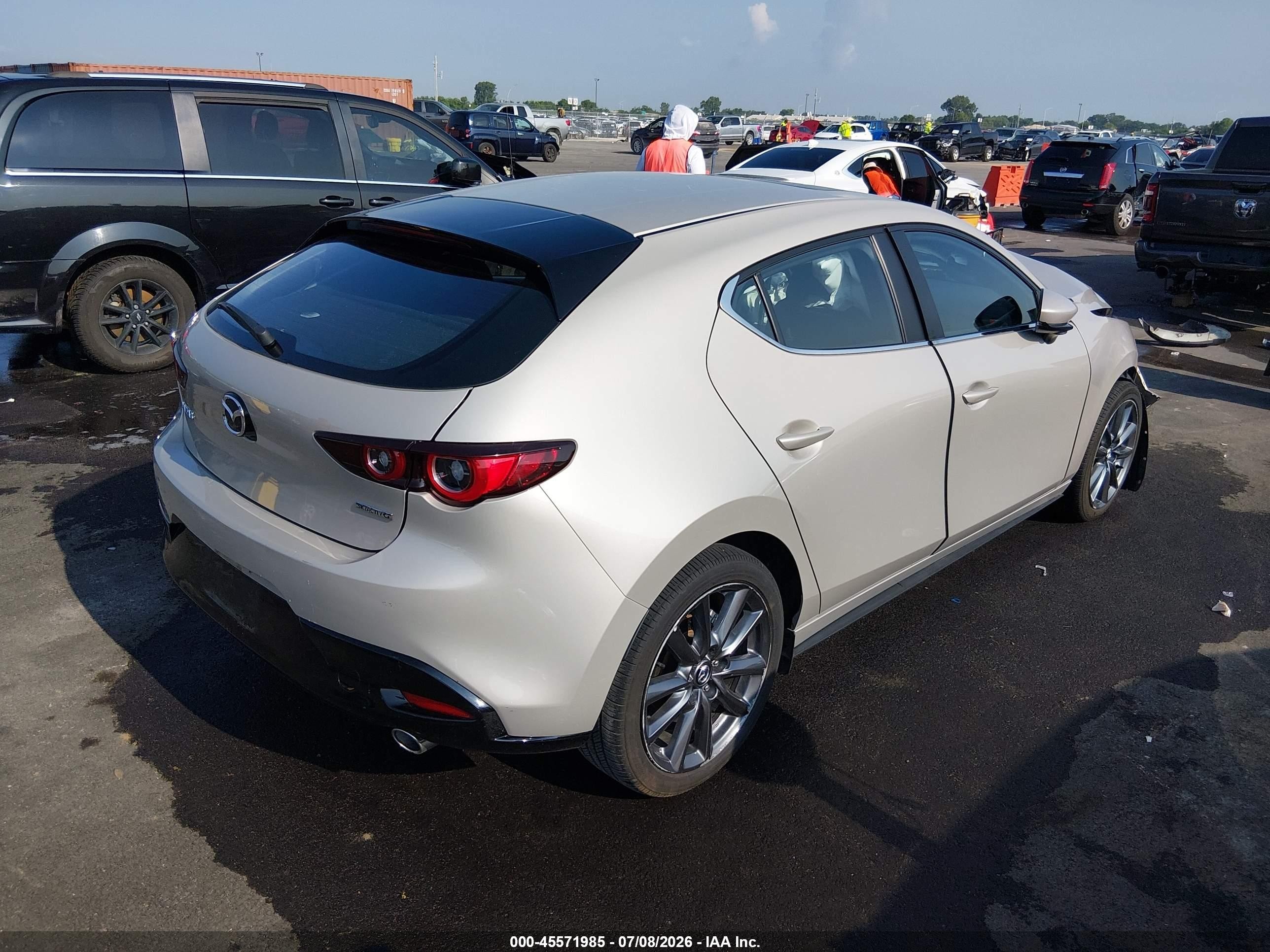 2025 Mazda 3 VIN JM1BPALM2S1757794 IAAI salvage auction — Front End, Salvage (Missouri), sold $2,725 on 2026-09-08 (photo 4)