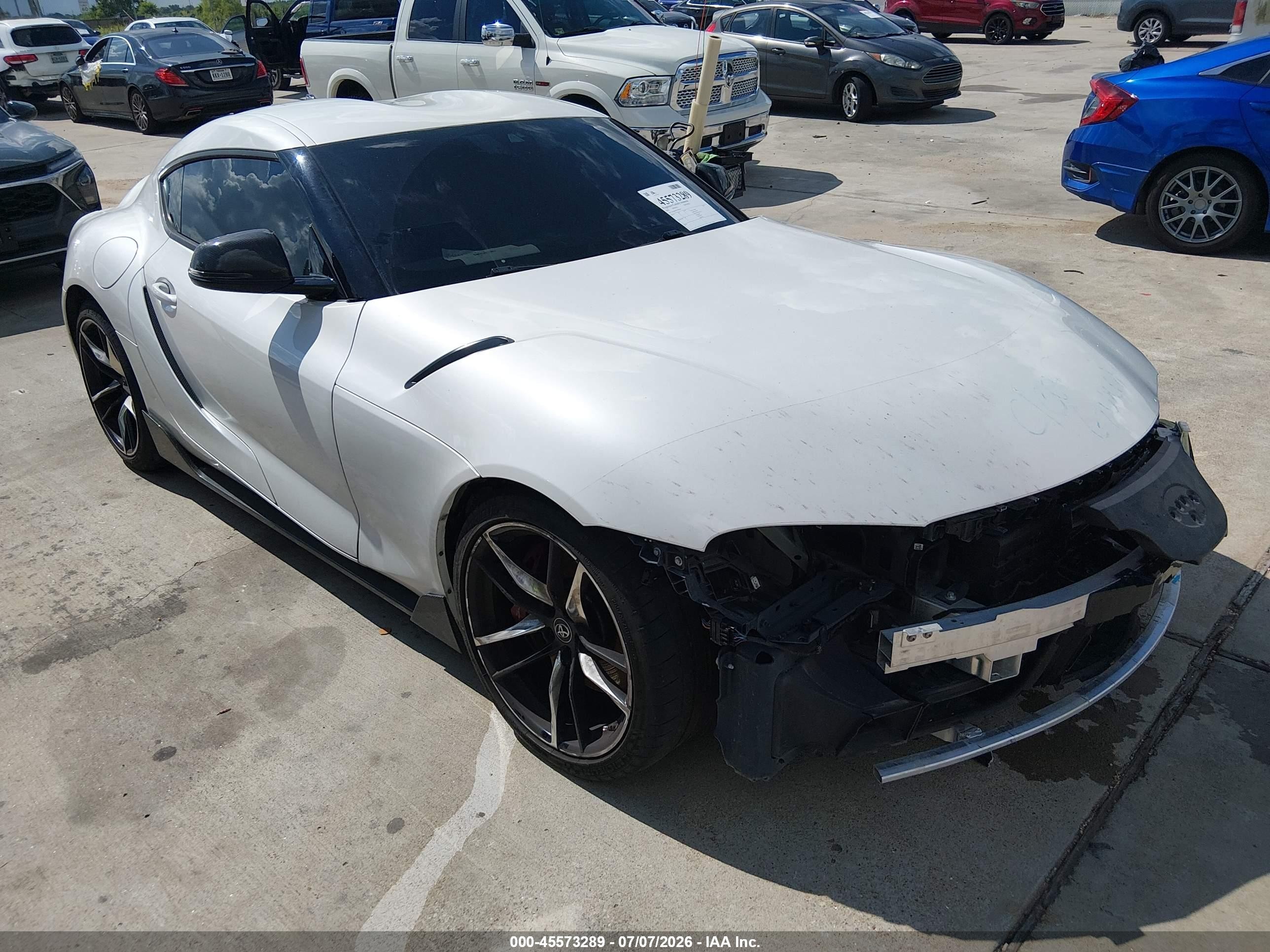 2022 Toyota Supra VIN WZ1DB0C03NW046810 — IAAI salvage auction photo